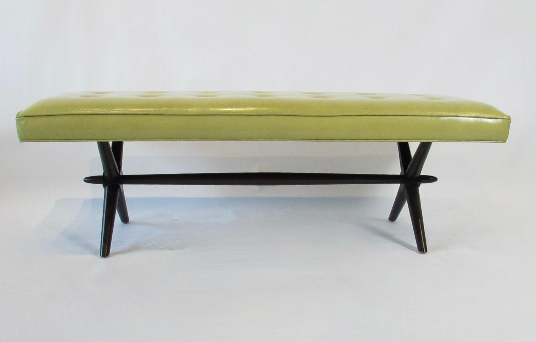 TH Robsjohn Gibbings Widdicomb Banco de cuero con base en X y mechón de botones en venta 5