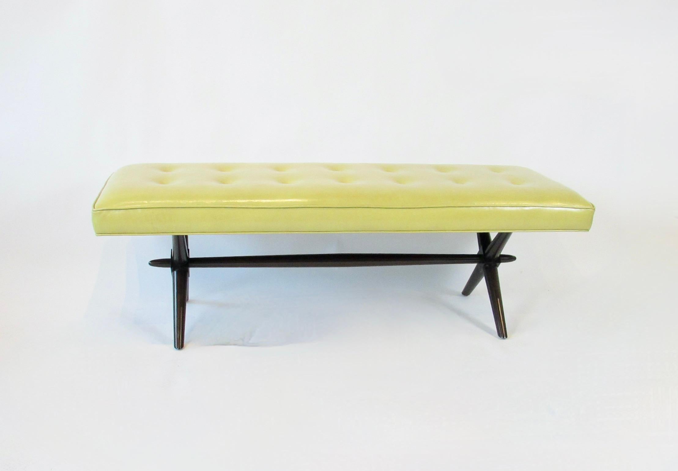 TH Robsjohn Gibbings Widdicomb Banco de cuero con base en X y mechón de botones en venta 12
