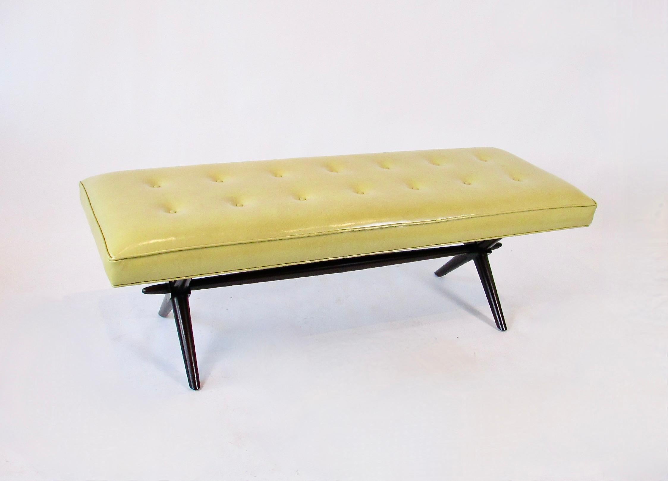 TH Robsjohn Gibbings Widdicomb Banco de cuero con base en X y mechón de botones Cuero en venta