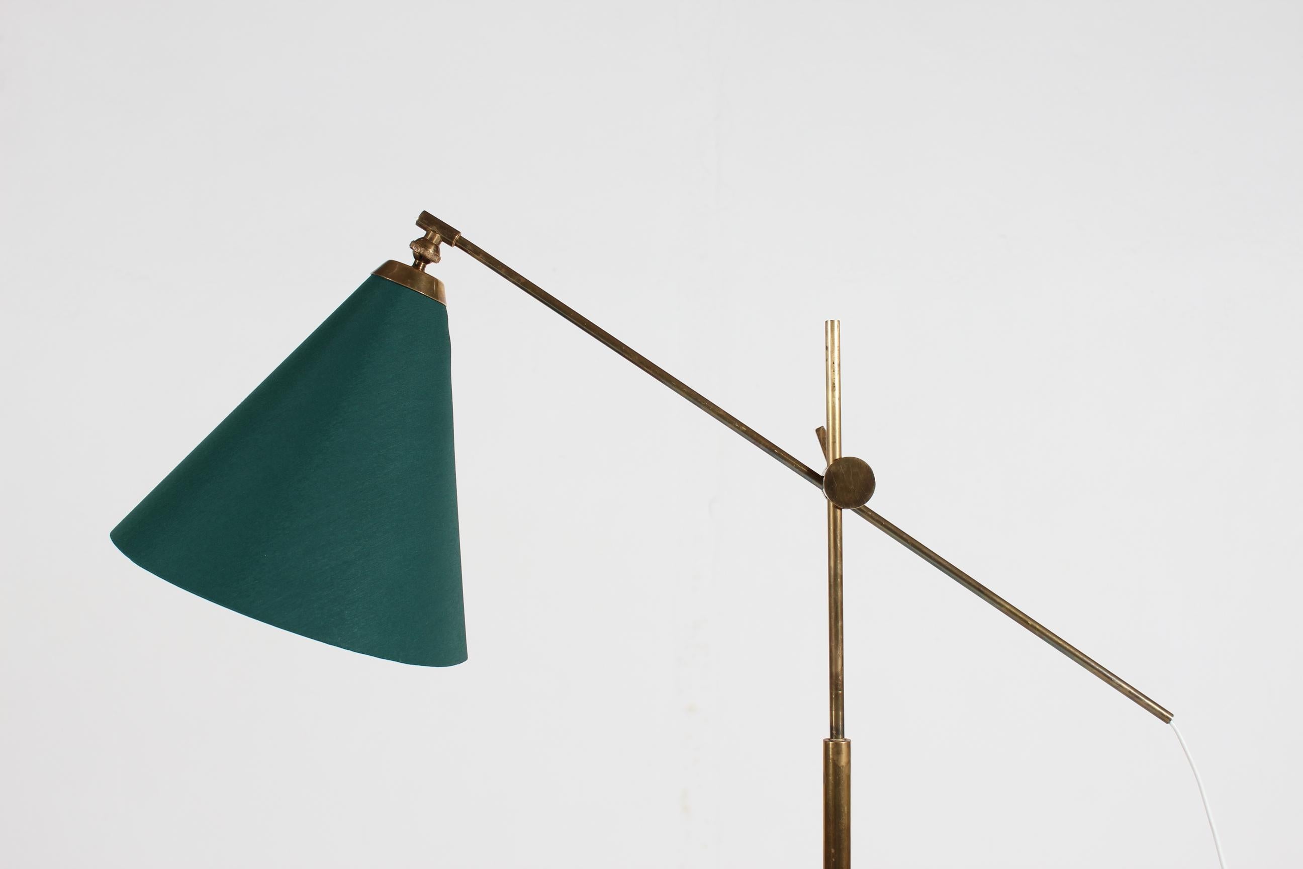 Scandinavian Modern Th. Valentiner by Poul Dinesen Flexible Floor Lamp of Brass, Denmark 1960s For Sale
