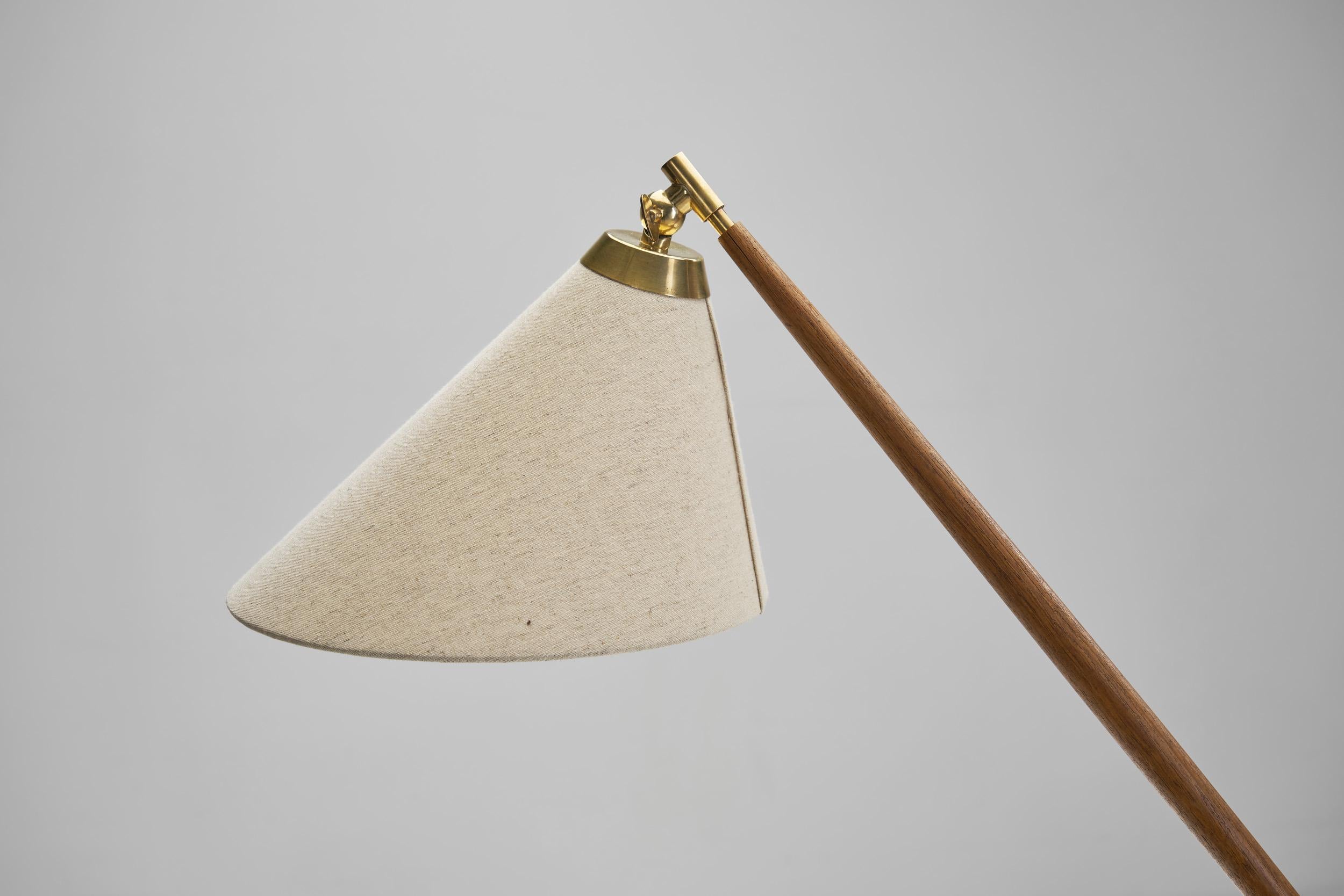 Th. Valentiner Model “THV 375” Adjustable Lamp, Denmark 20th Century For Sale 7