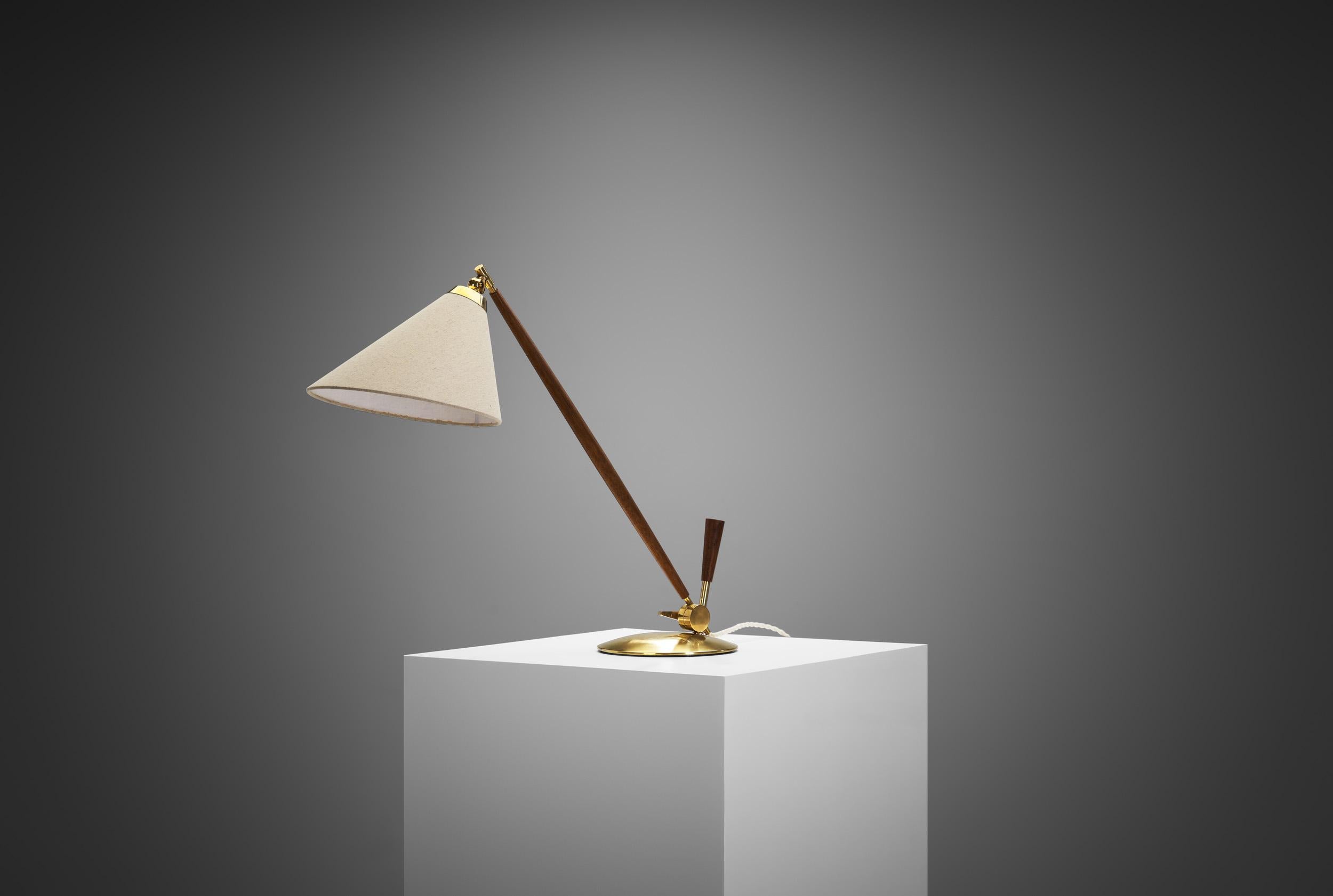 Th. Valentiner Model “THV 375” Adjustable Lamp, Denmark 20th Century For Sale 1
