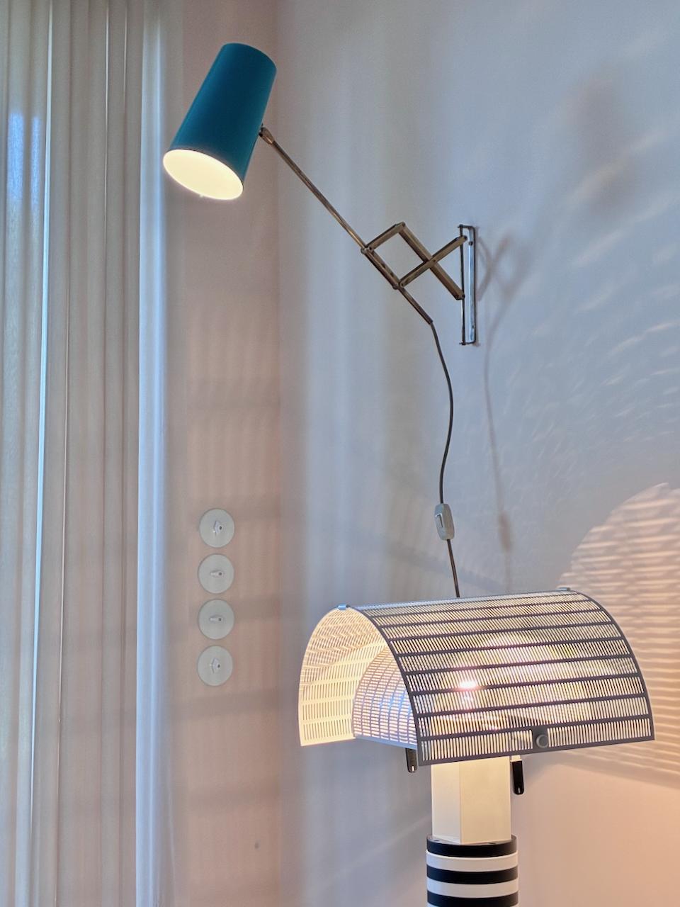 Very very nice old Th. Valentiner wall lamp Design from 1960s in very nice original condition. Original paint and nice patina.  No parts missing with 1x E26/27 srew socket for Plug-in both and ready to use with 110 and 250 Volt.
