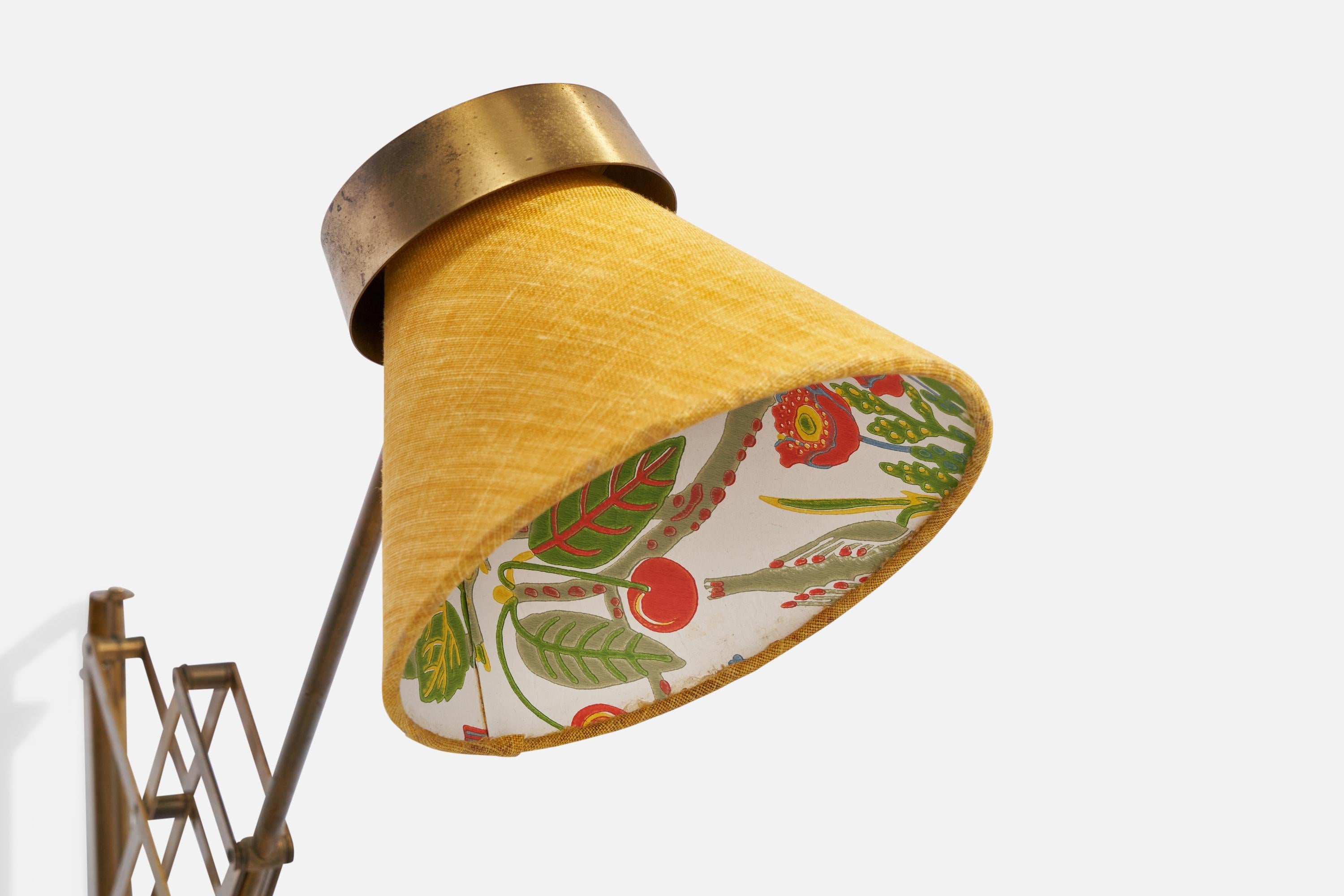 T.H. Valentiner, Wall Light, Brass, Fabric, Denmark, 1950s For Sale 2
