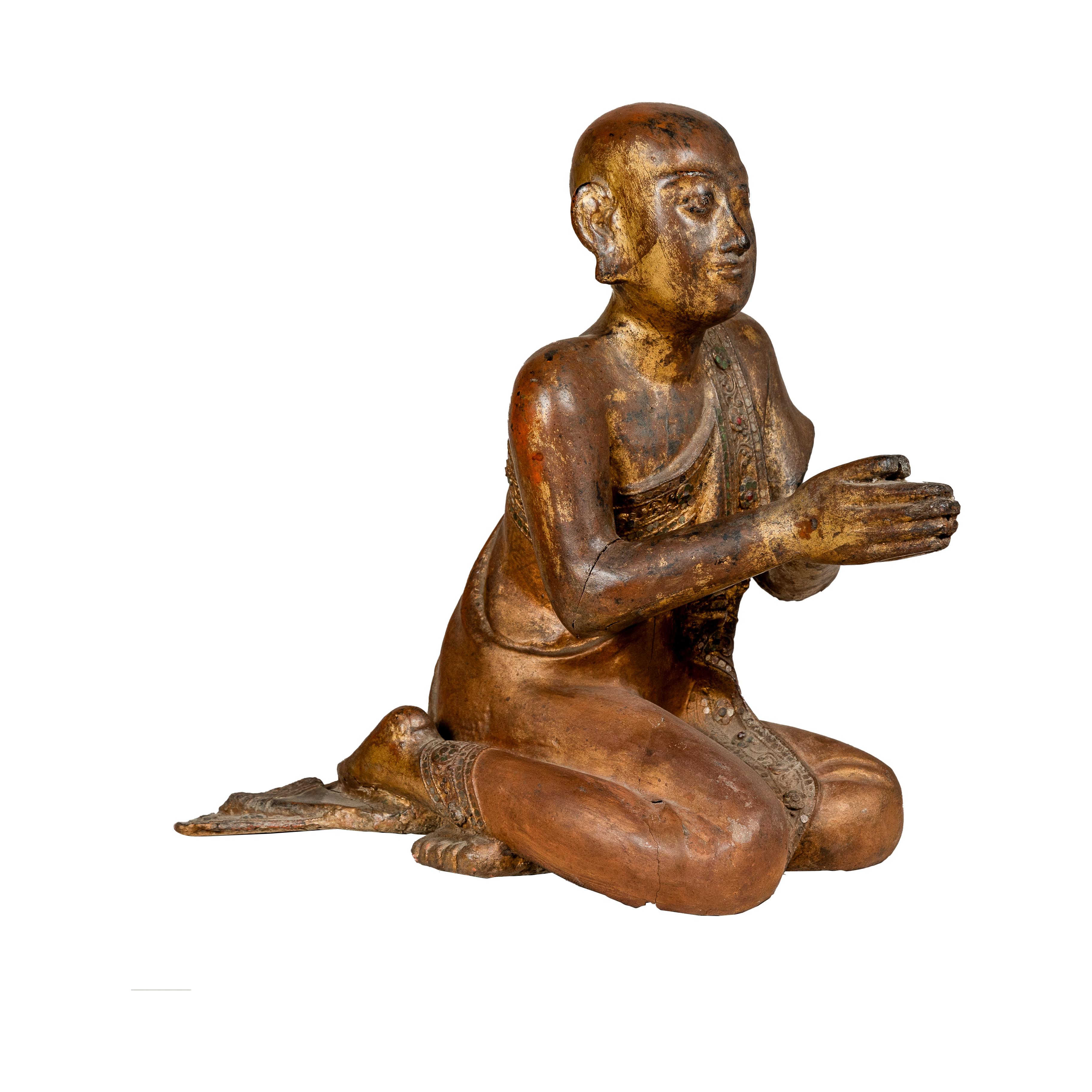 Thai 1900er vergoldet und polychrome Hand geschnitzte Skulptur von sitzenden buddhistischen Mönch im Angebot 8