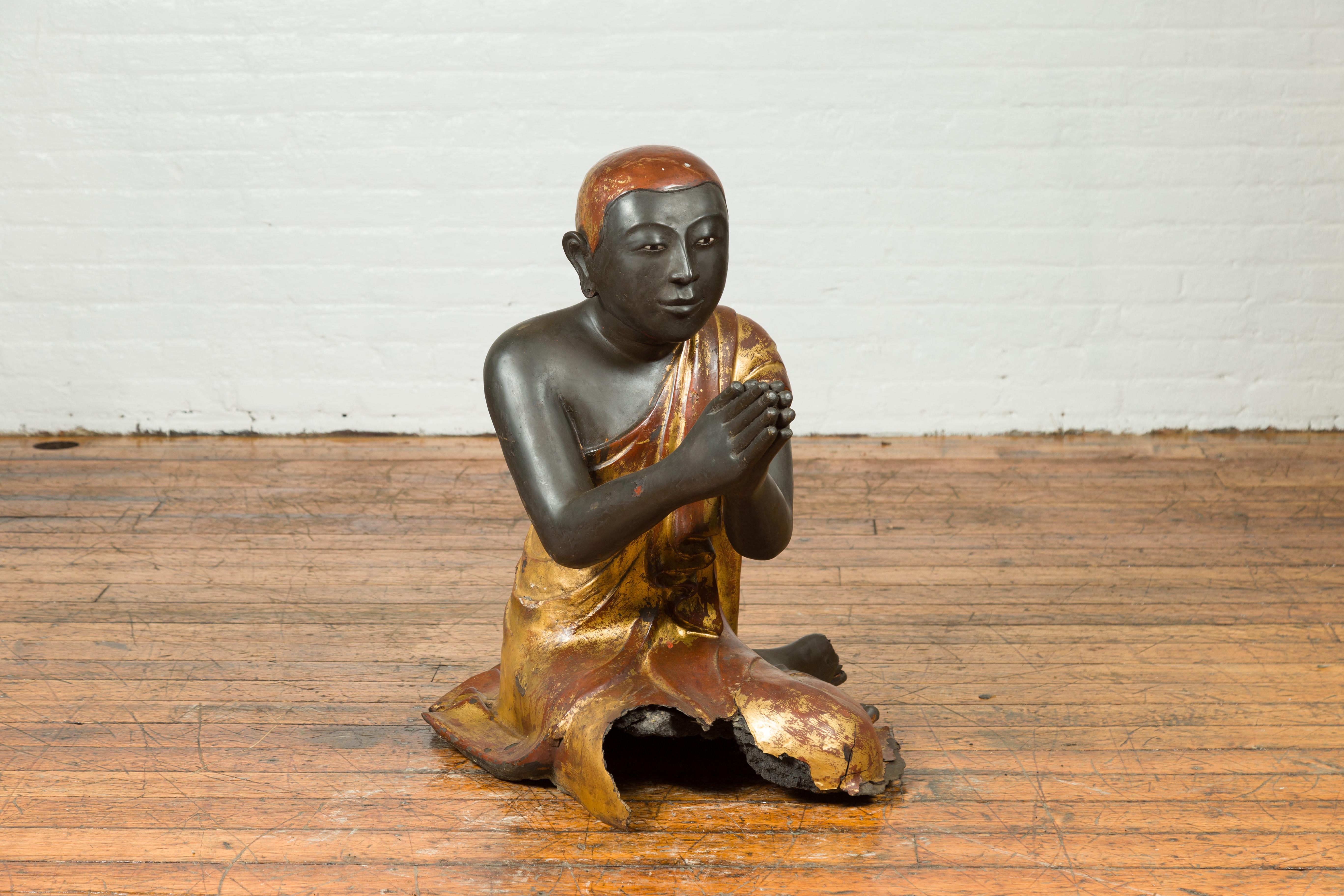 Thai 20th Century Kneeling Ceremonial Temple Monk Lacquered and Gilt Sculpture For Sale 6