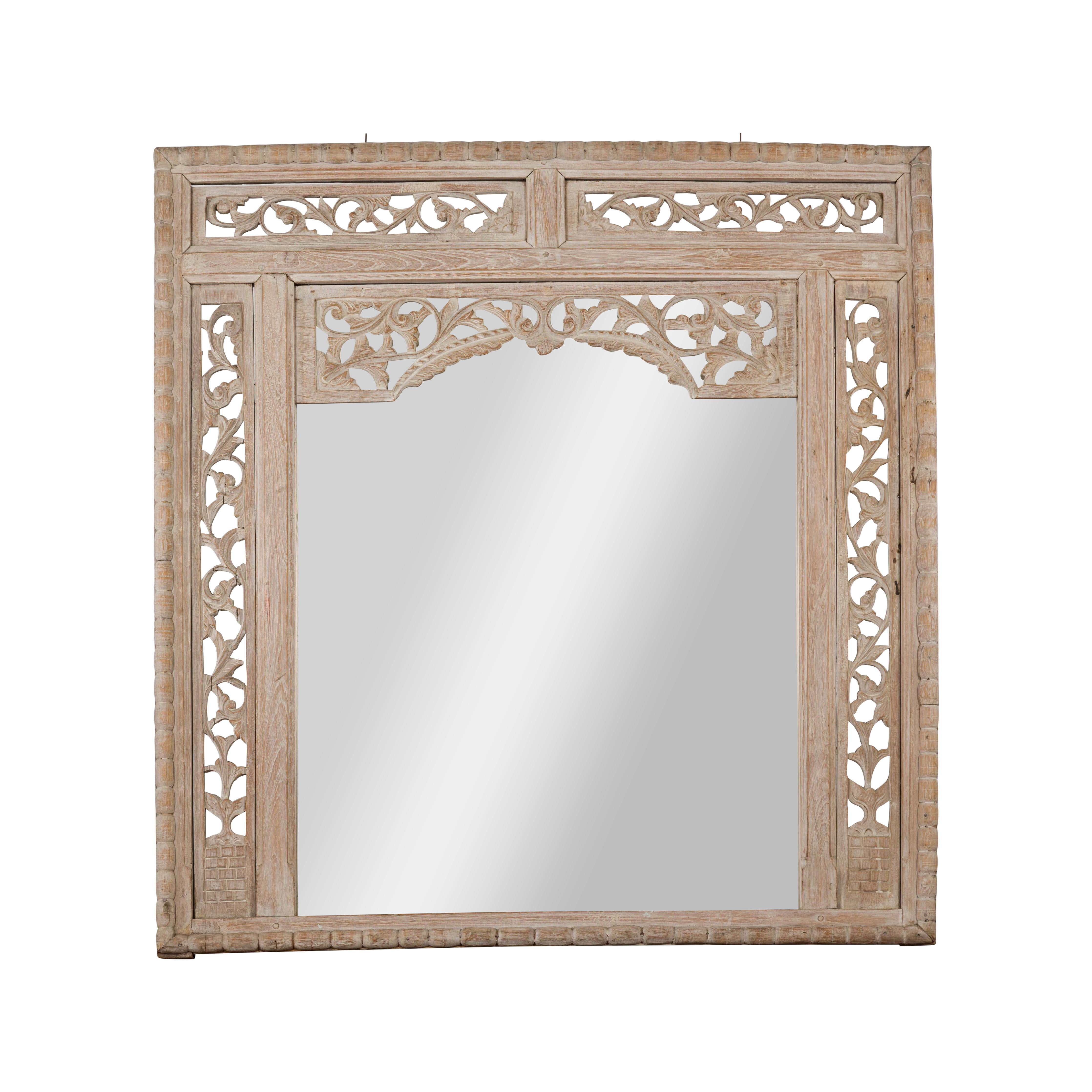 19th Century Antique Mirror with Carved Wooden Frame For Sale 9
