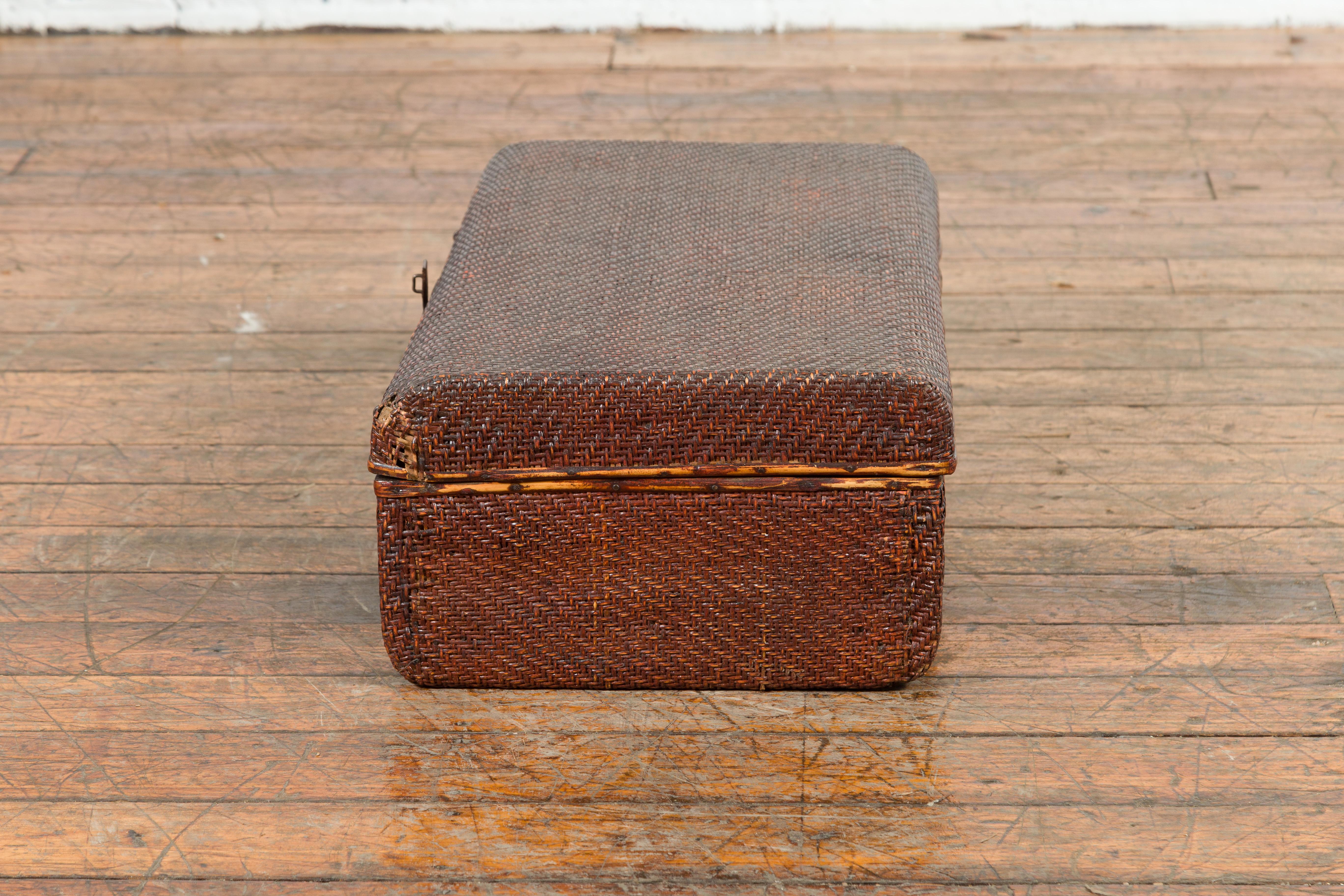 Thai 19th Century Woven Rattan over Wood Carrying Case with Painted Interior For Sale 10