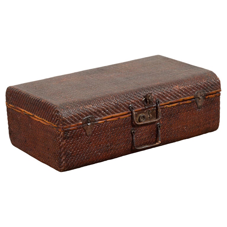 Early 20th Century Italian Poplar Wood Antique Rustic Trunk For Sale at  1stDibs