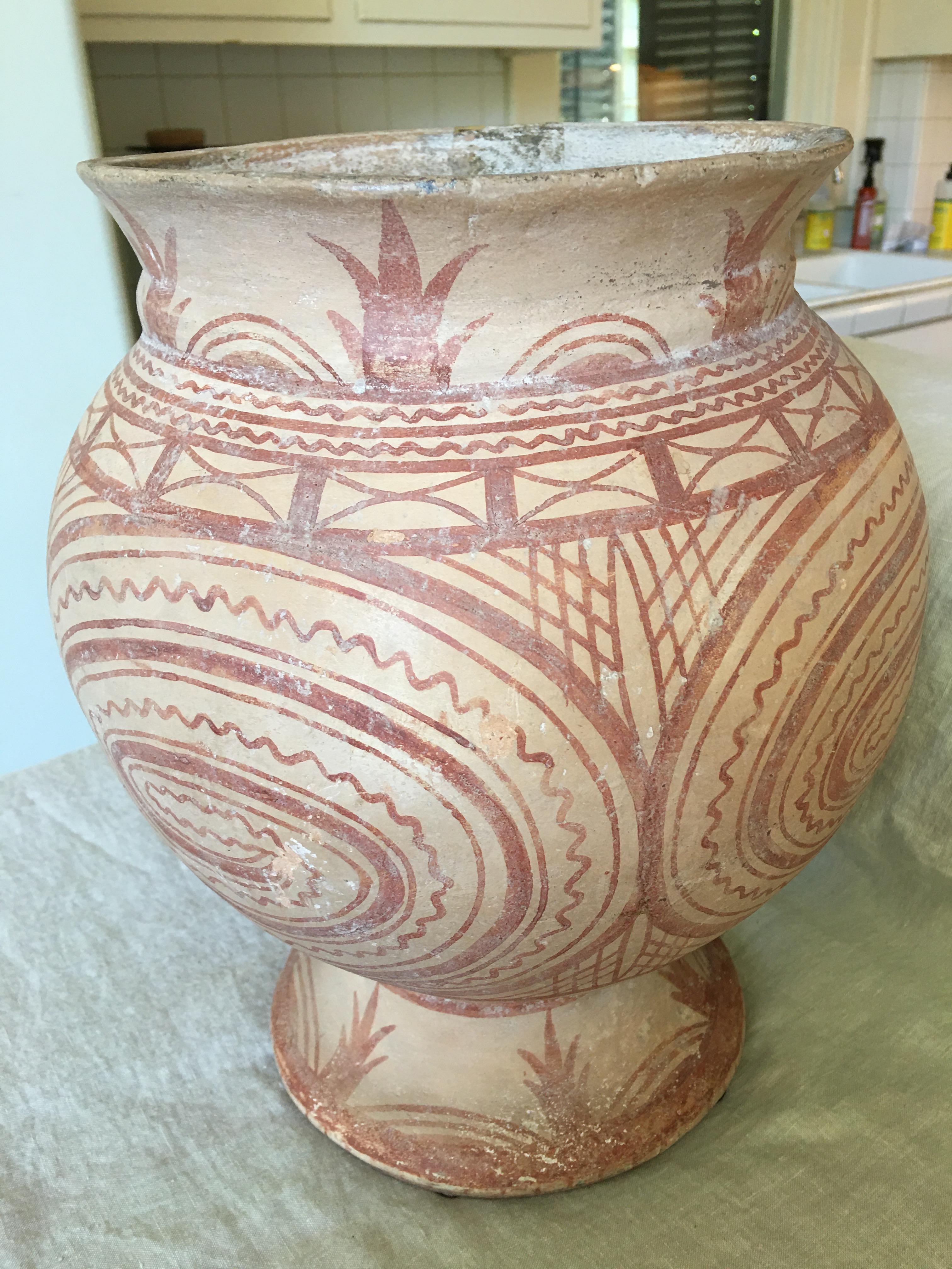 Thai Ancient Ban Chiang Painted Pottery Vessel, circa 300 BC In Good Condition In Savannah, GA