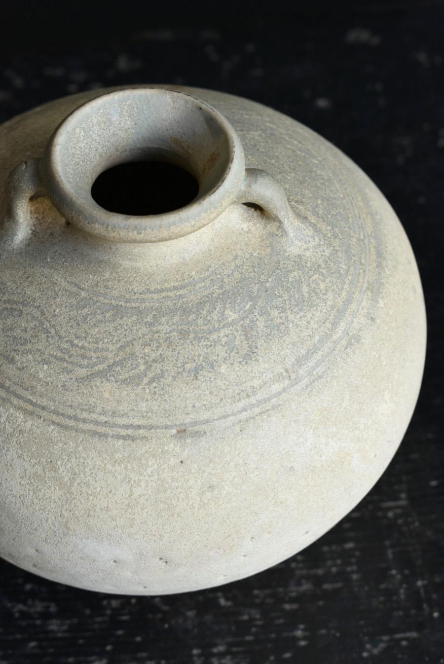 Thai antique pottery jar/15th to 16th century/excavated pottery 3