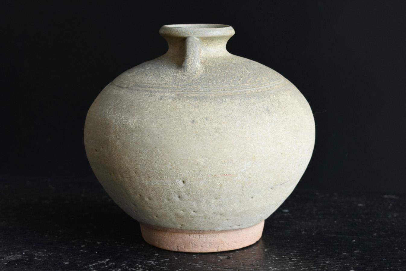 Glazed Thai antique pottery jar/15th to 16th century/excavated pottery