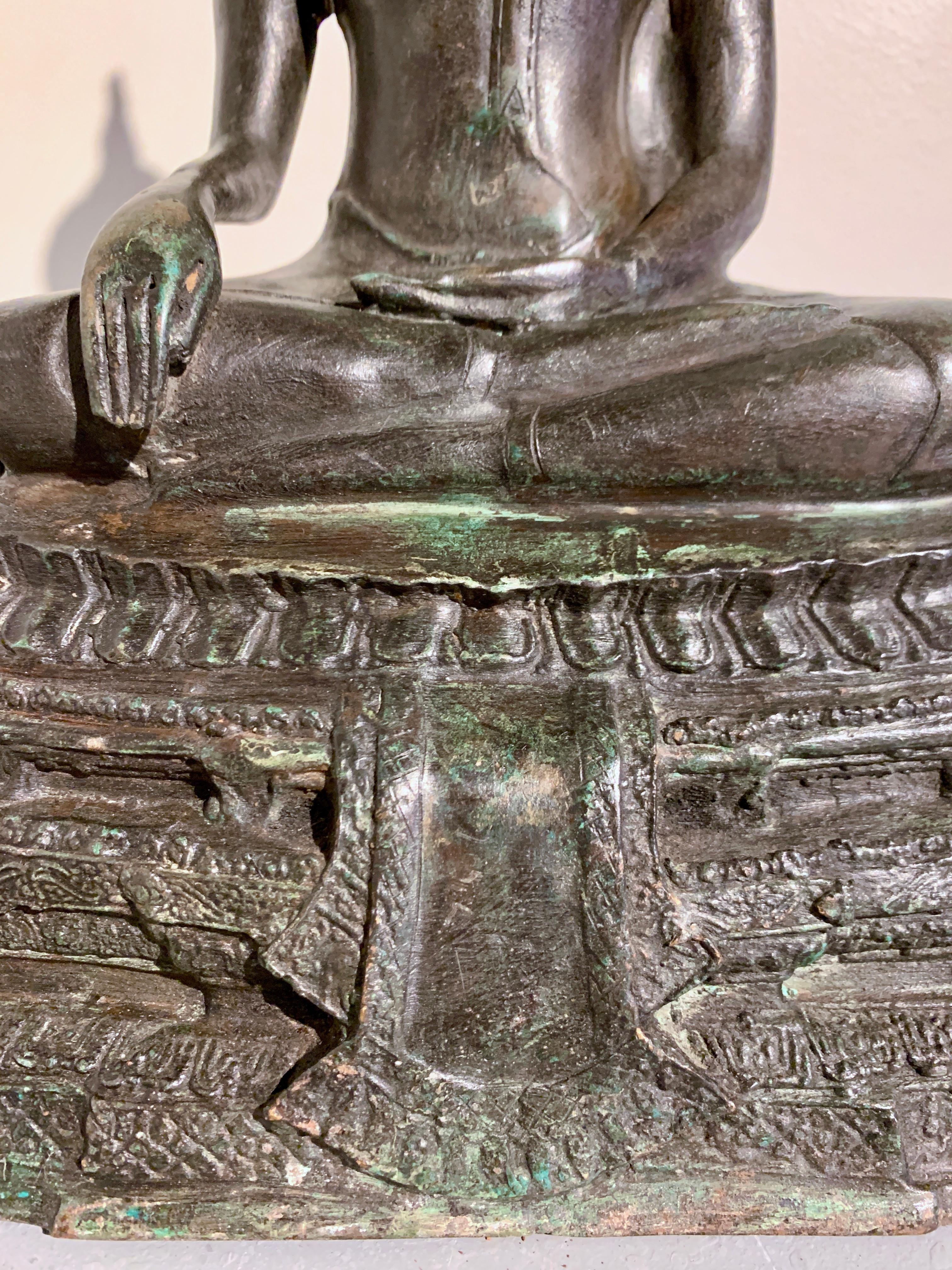 Thai Bronze Buddha, Phra Phuttha Chinnarat, Early 20th century, Thailand For Sale 10