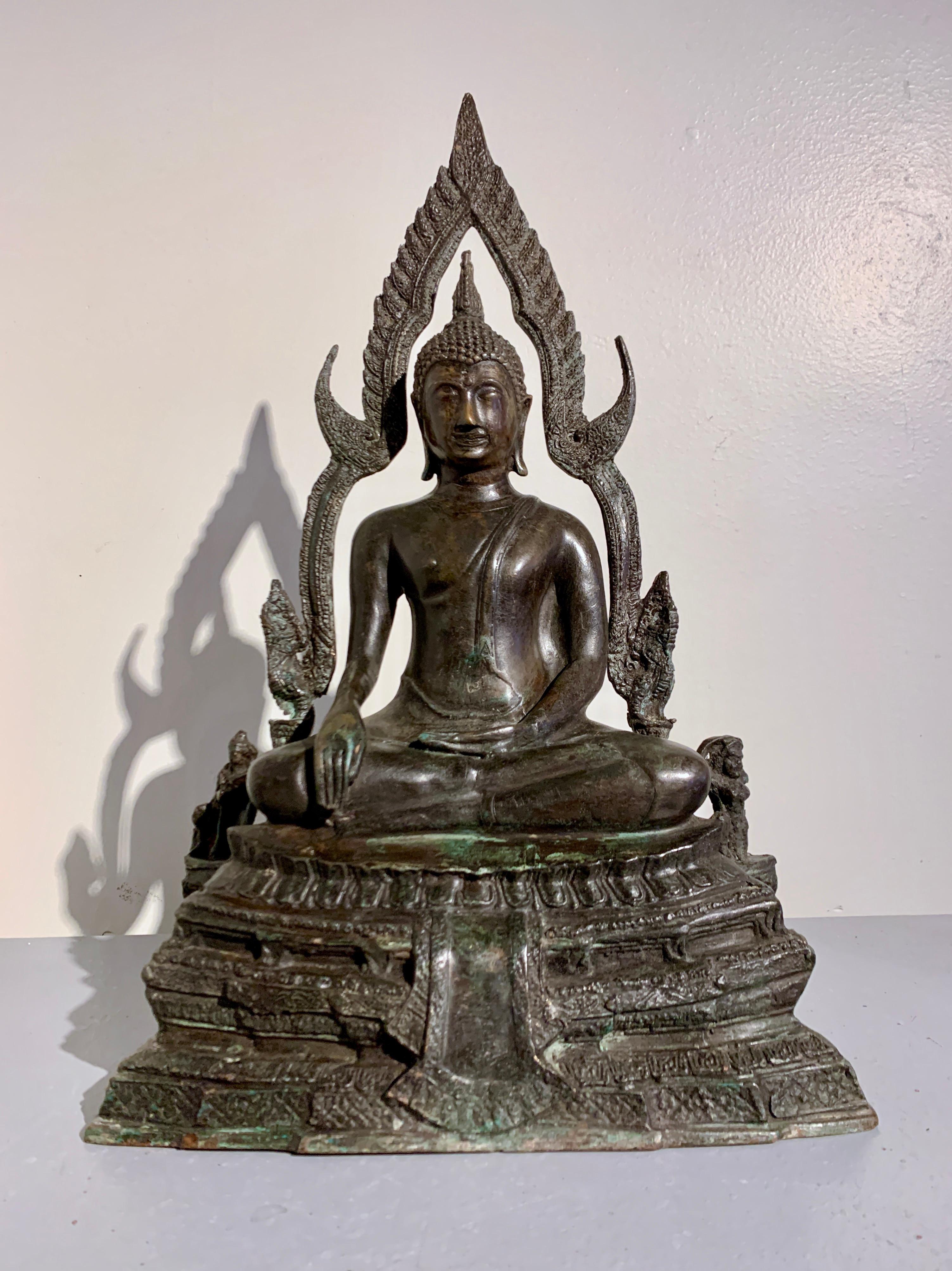Cast Thai Bronze Buddha, Phra Phuttha Chinnarat, Early 20th century, Thailand For Sale