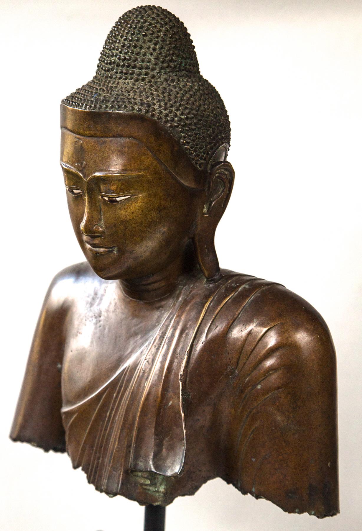 Burmese Bronze Head of the Buddha For Sale 3