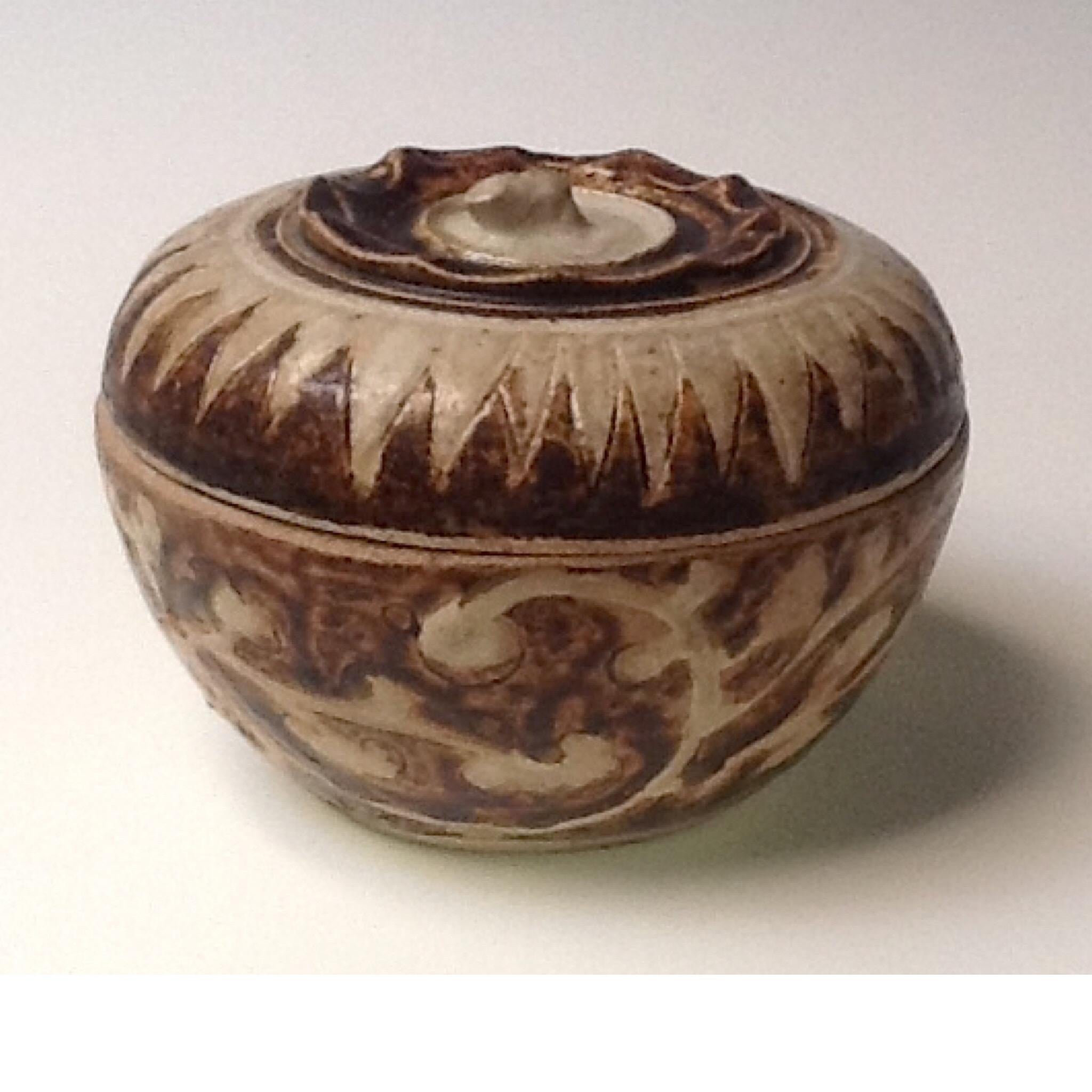 Glazed Thai Brown and White Ceramic Covered Box from the Sawankhalok Kilns For Sale