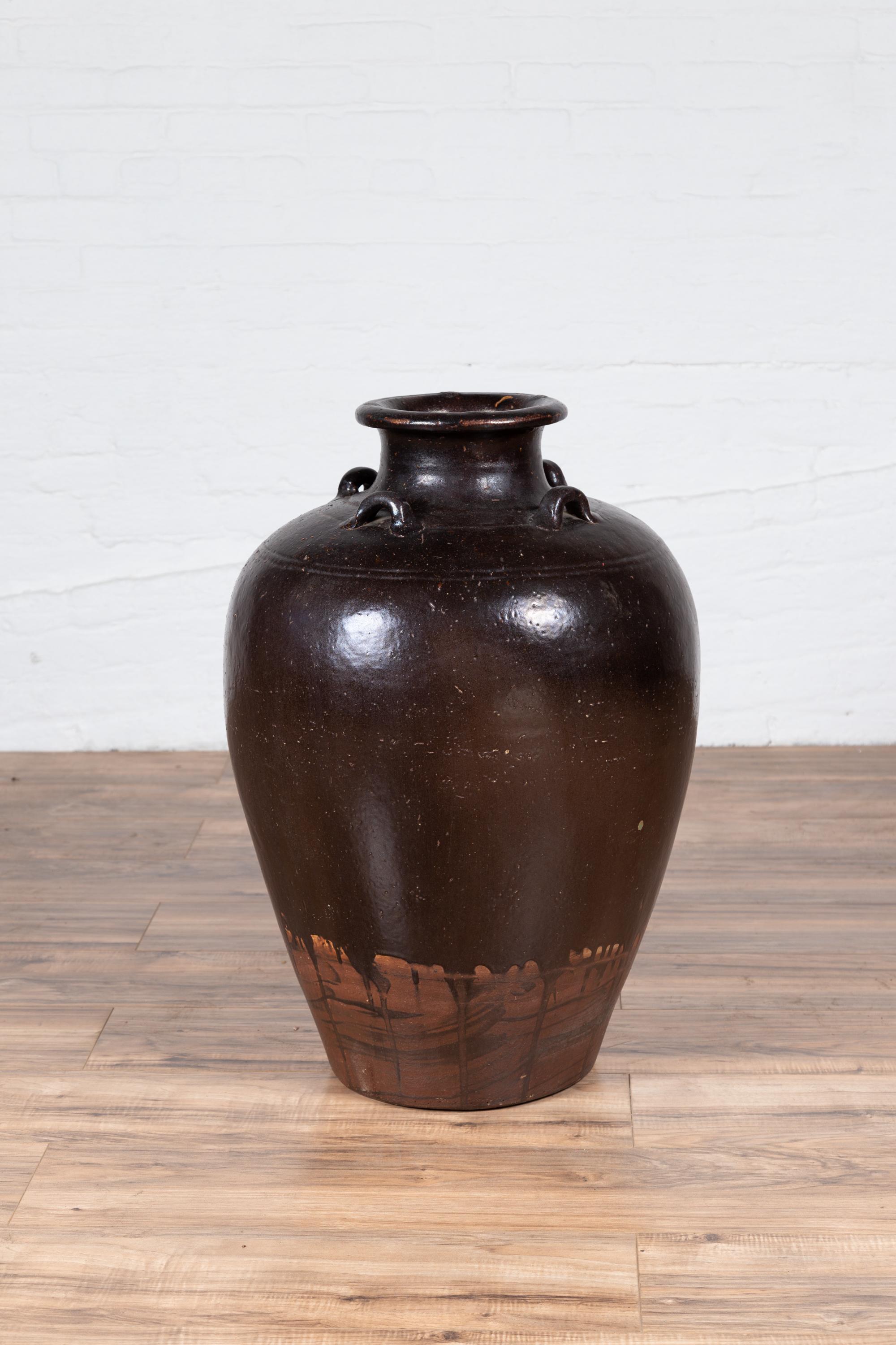 Thai Brownware Monochrome Water Jar with Carrying Handles, Early 20th Century For Sale 4