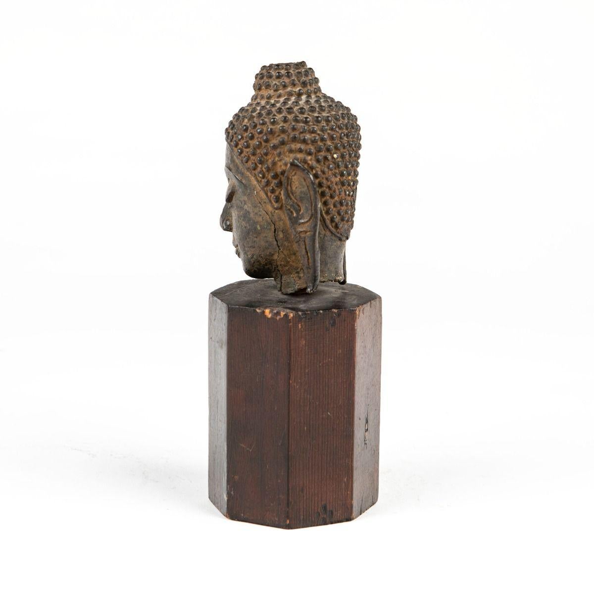 Thai Buddha Head in Bronze, 17th-18th Century For Sale 2