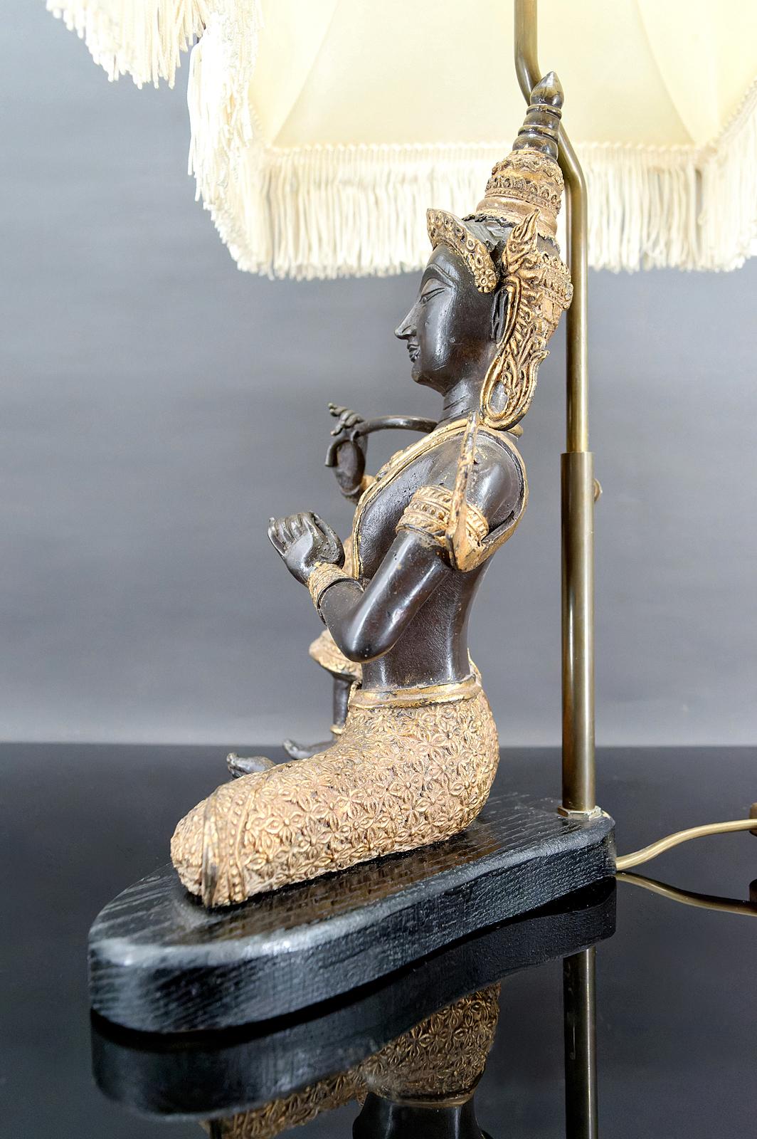 Thai Buddha lamp in bronze with double black and gold patina, France, Circa 1960 For Sale 4
