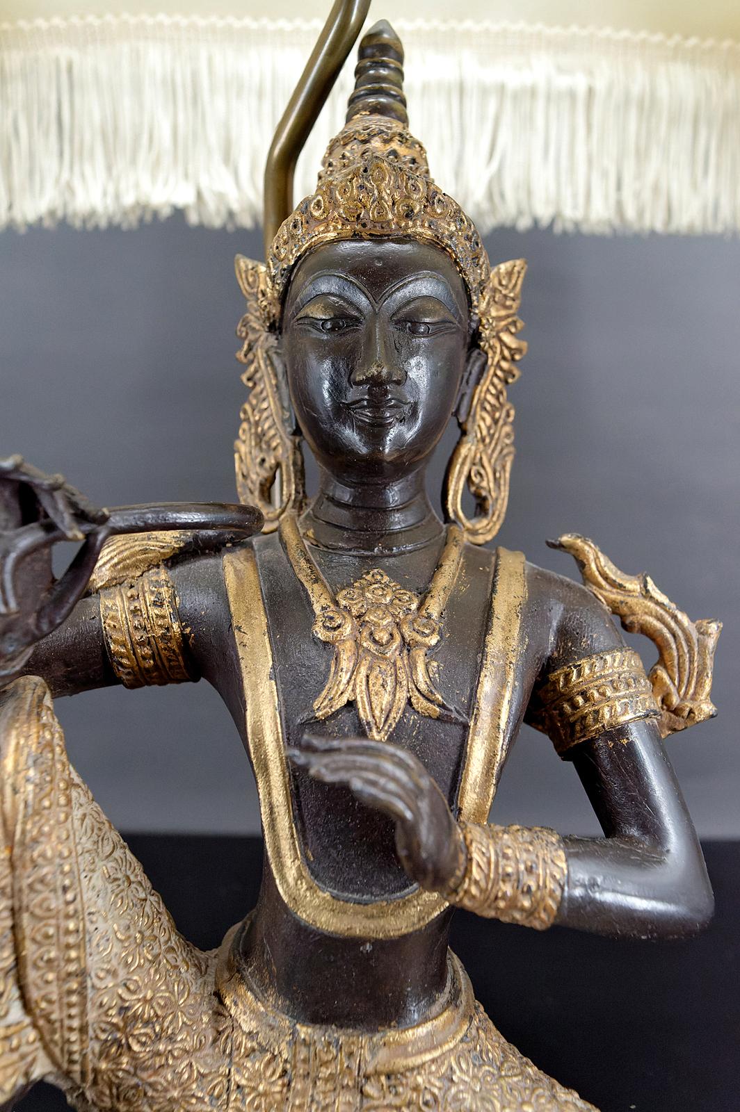 Thai Buddha lamp in bronze with double black and gold patina, France, Circa 1960 For Sale 2