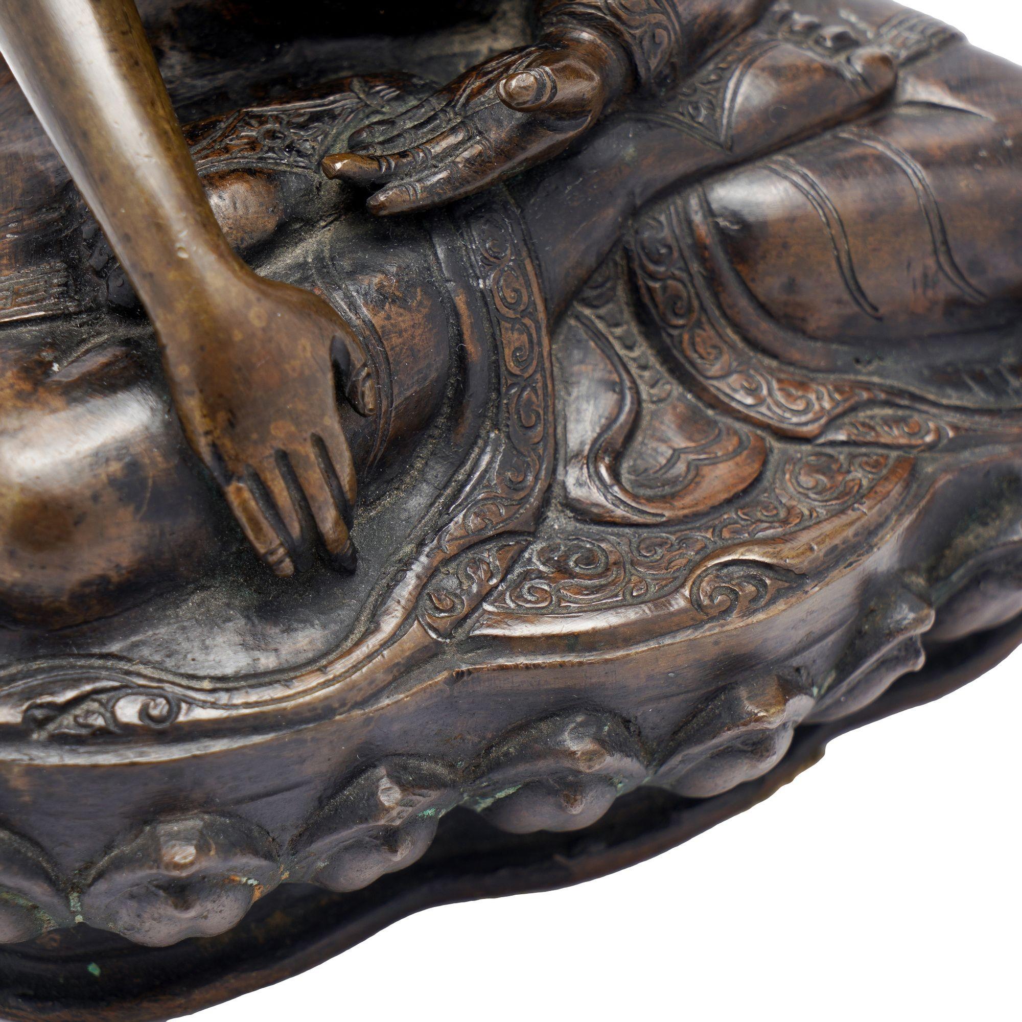 Thai Buddha sculpture in cast bronze, c. 1875-1900 For Sale 5