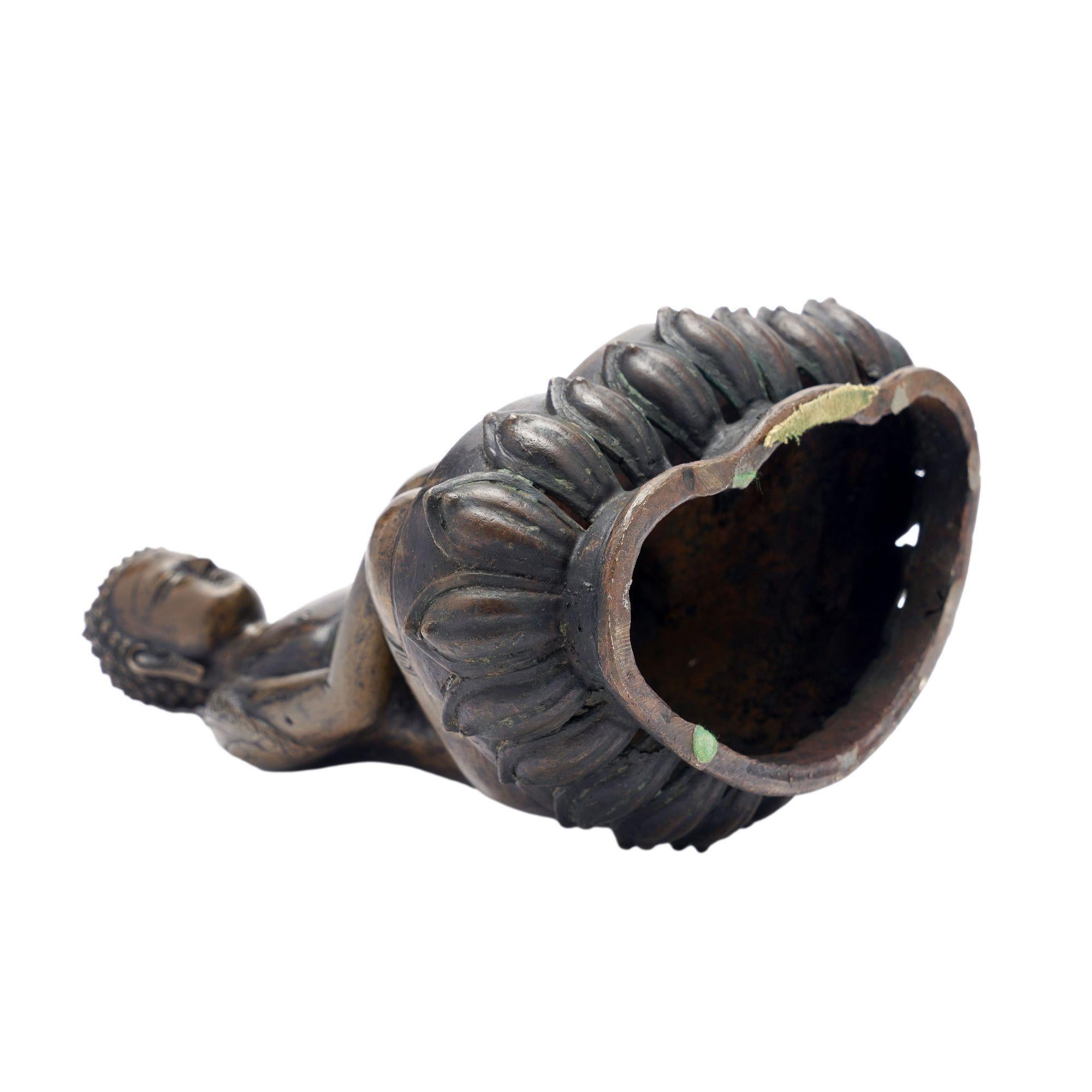 Thai Buddha sculpture in cast bronze, c. 1875-1900 For Sale 6