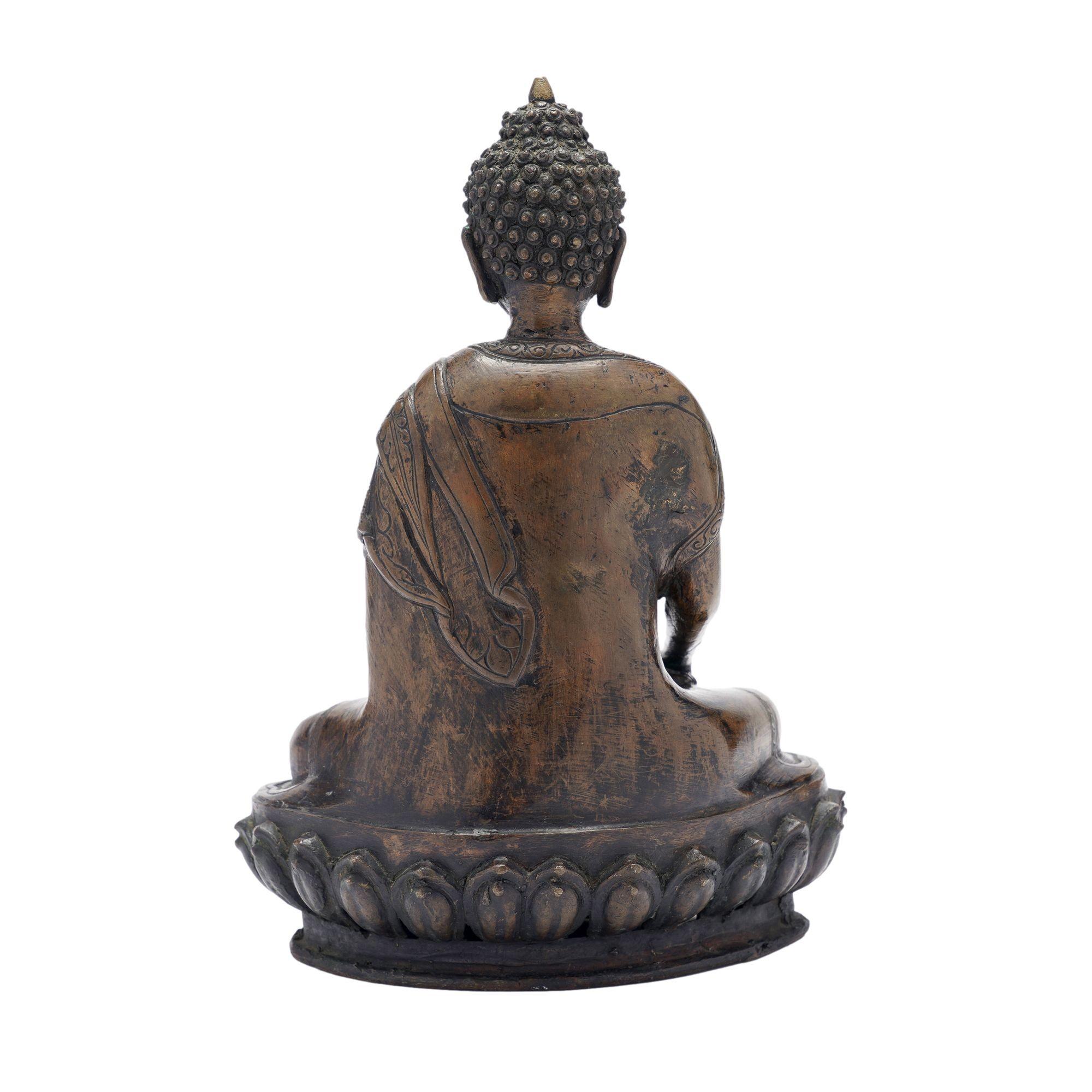 Bronze Thai Buddha sculpture in cast bronze, c. 1875-1900 For Sale
