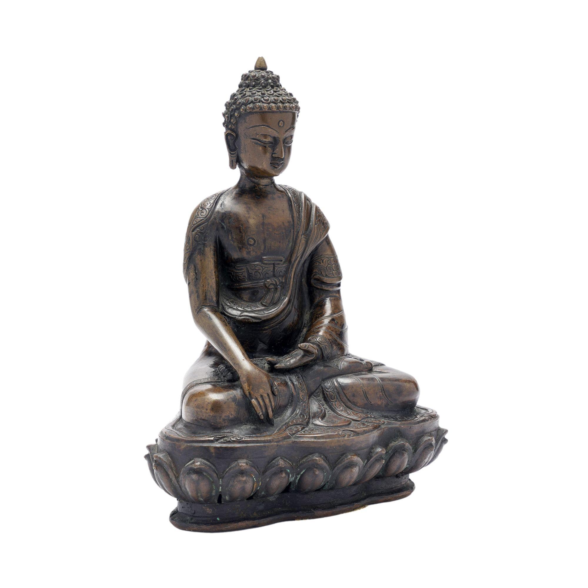 Thai Buddha sculpture in cast bronze, c. 1875-1900 For Sale 3