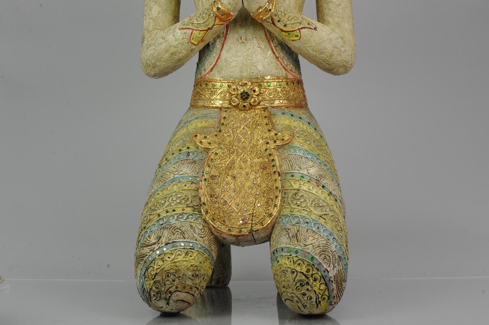 Thai Carved Wood Statue of a Dancer, 20th Century For Sale 1