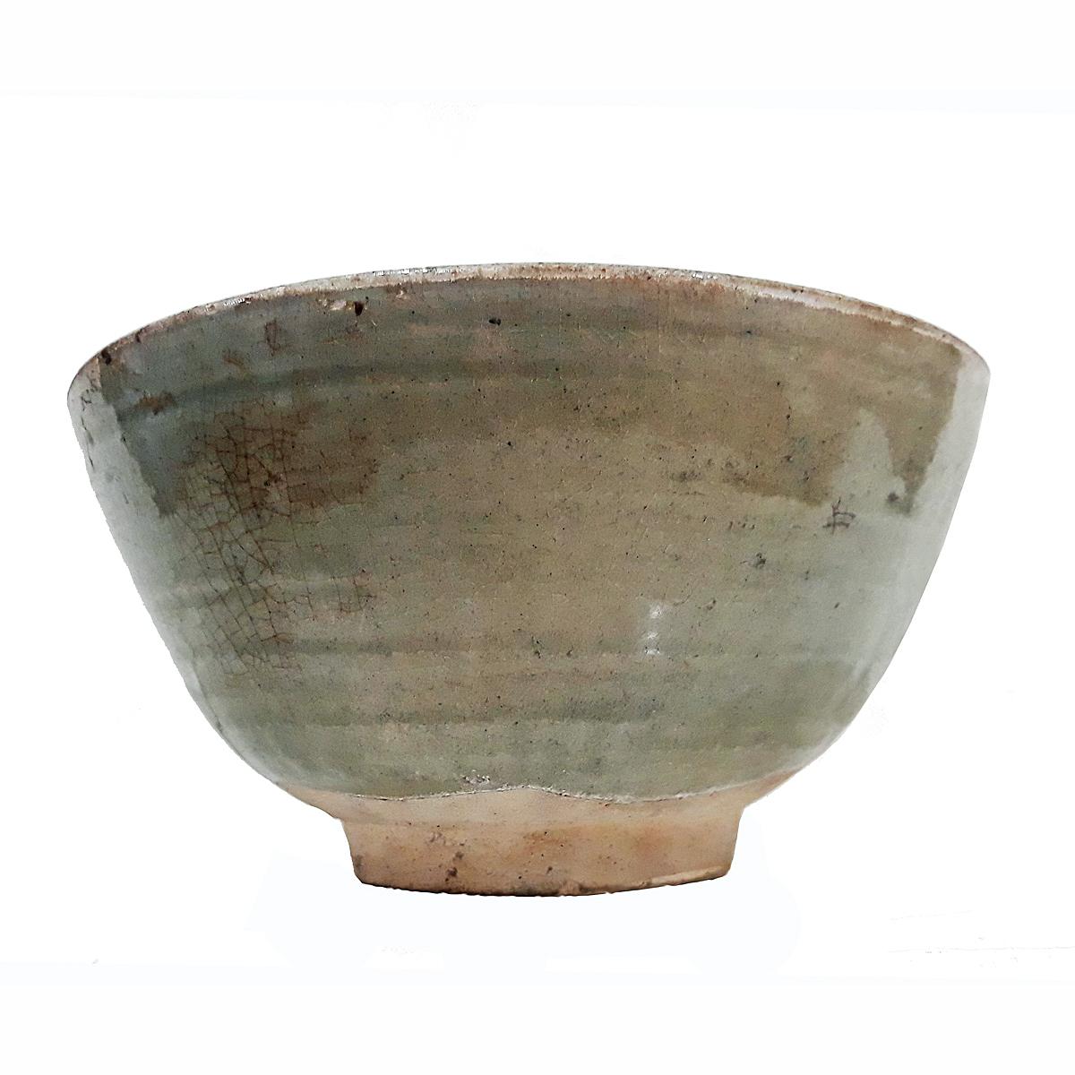 ancient celadon pottery
