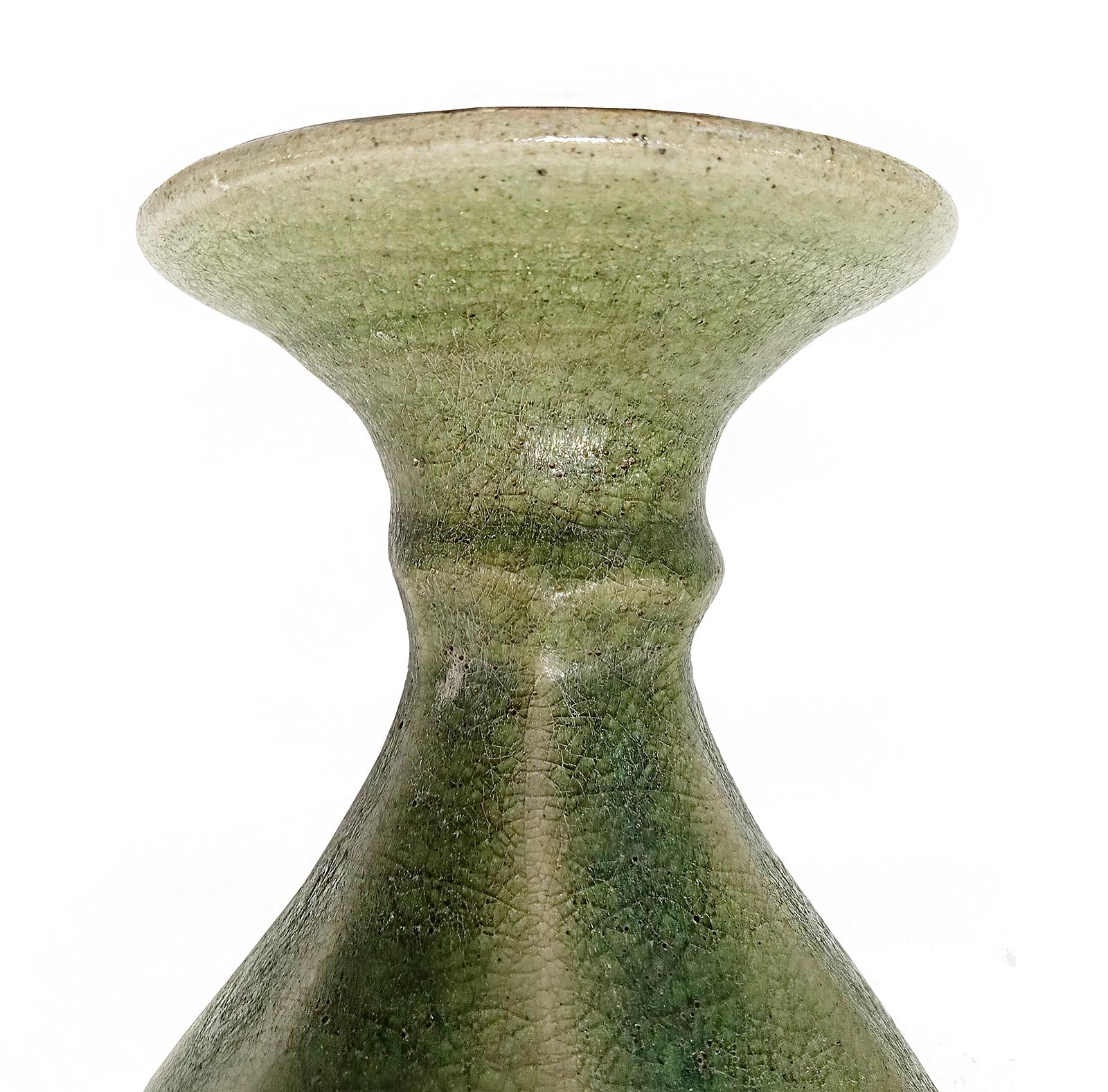 Thai Celadon Vase, Late 19th Century For Sale 5