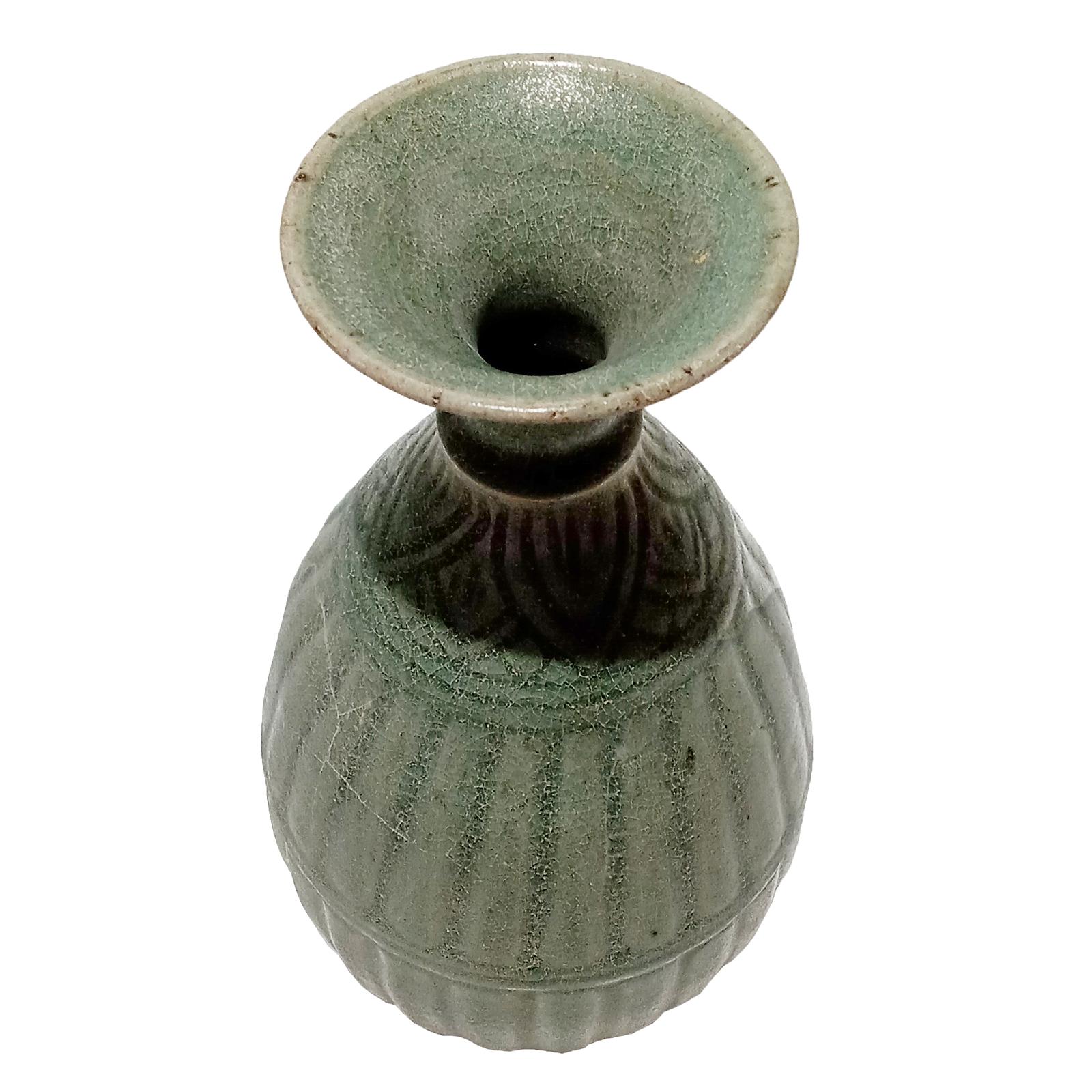 thai vase