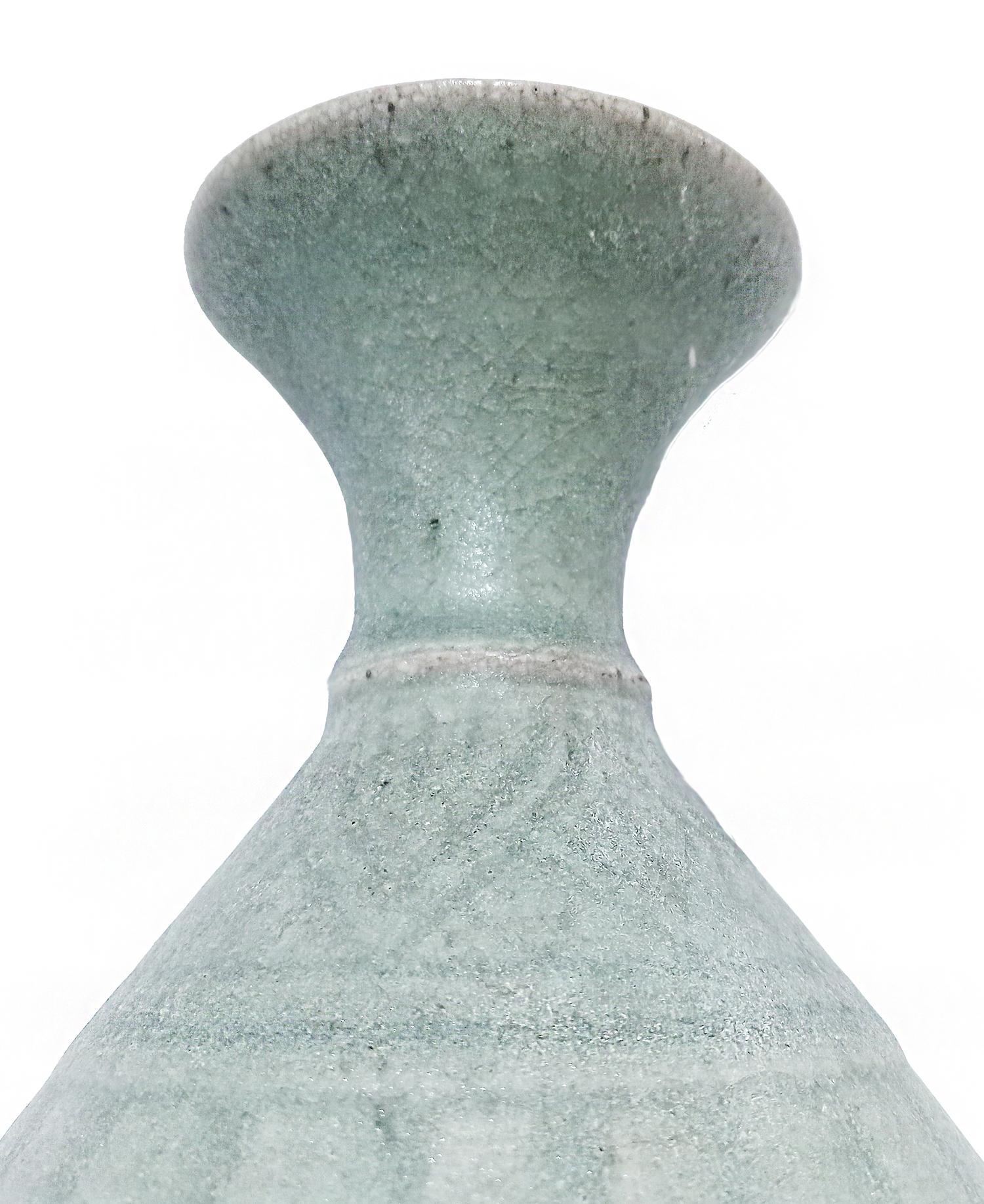 Thai Celadon Vase, Late 19th Century For Sale 1