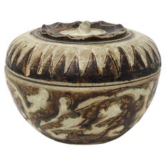 Scatola coperta in ceramica tailandese proveniente dalle fornaci di Sawankhalok