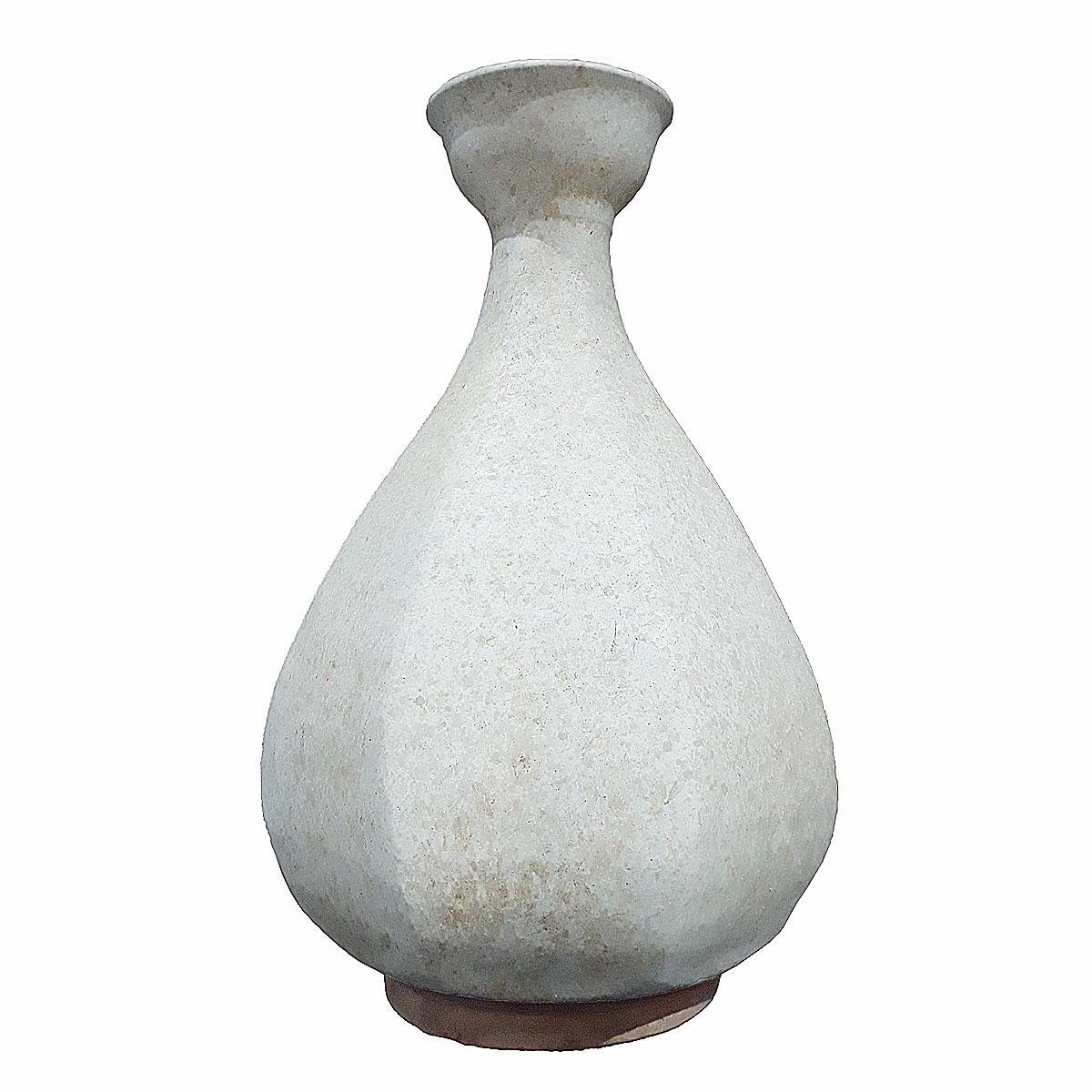 Thai Ceramic Vase, Early 20th Century In Good Condition In New York, NY