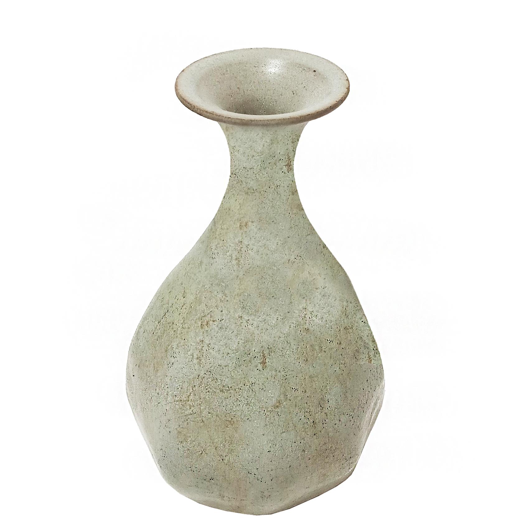 Thai Ceramic Vase, Mid 19th Century In Good Condition For Sale In New York, NY