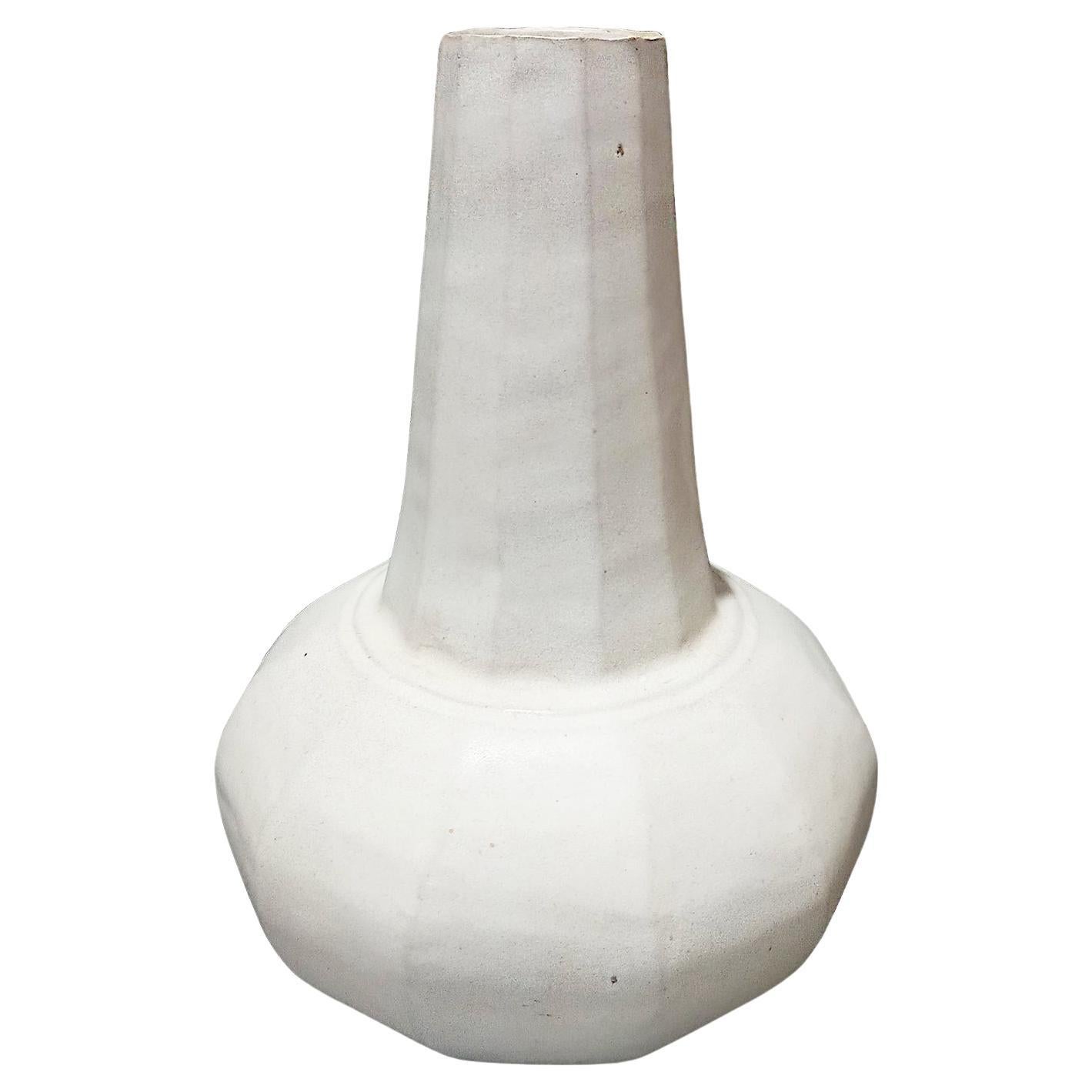 Thai Ceramic Vase with White Glaze, Contemporary im Angebot