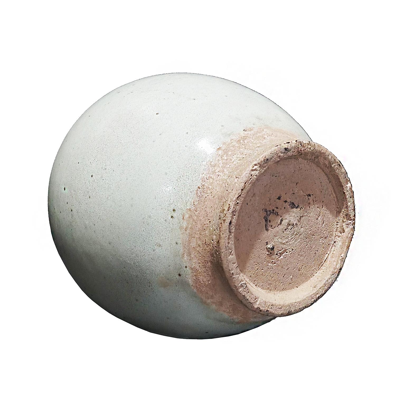 Thai-Keramikvase mit weißer Glasur, Mitte 20. im Angebot 2