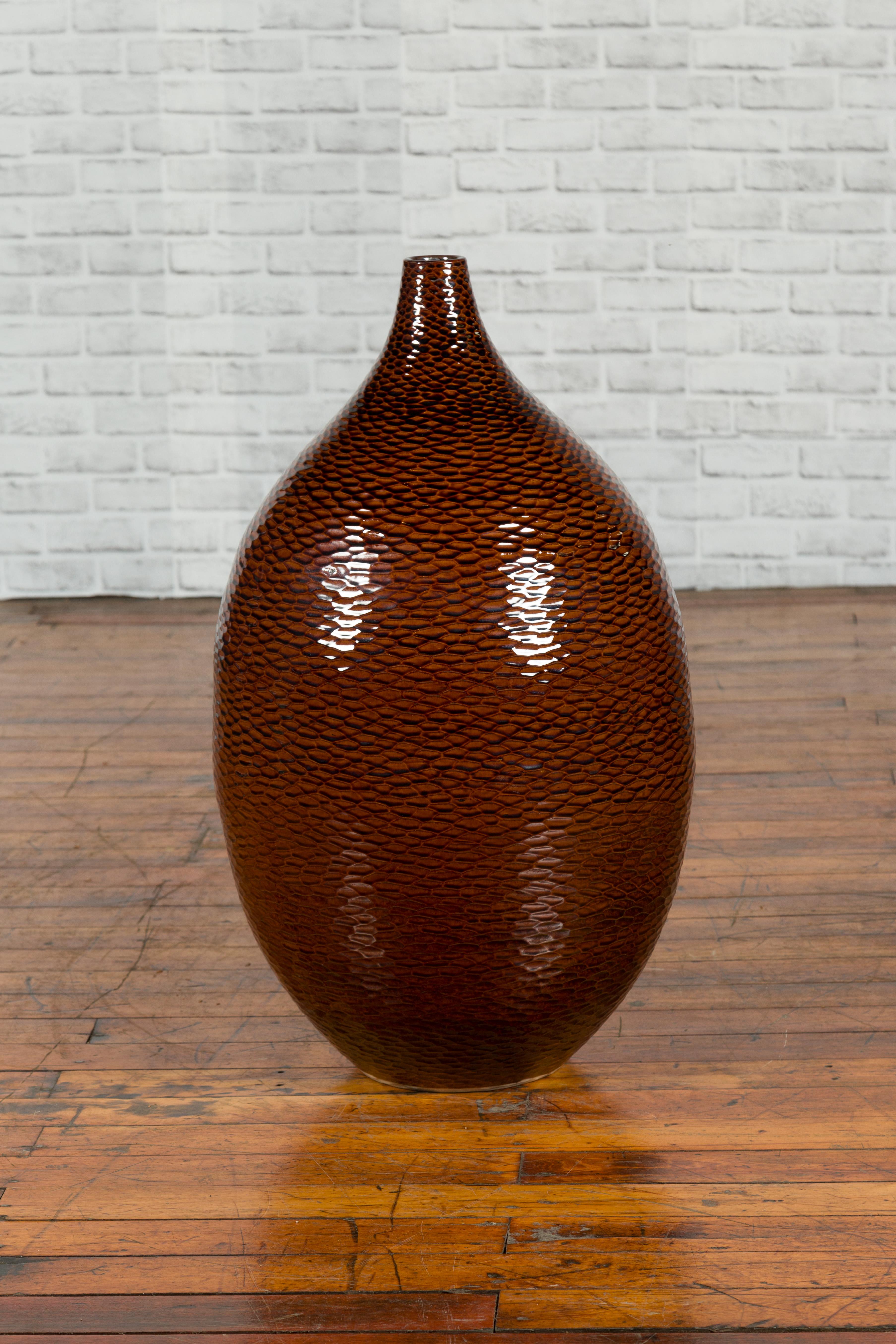 Thai Chiang Mai Brown Textured Teardrop Shaped Vase from the Prem Collection For Sale 4