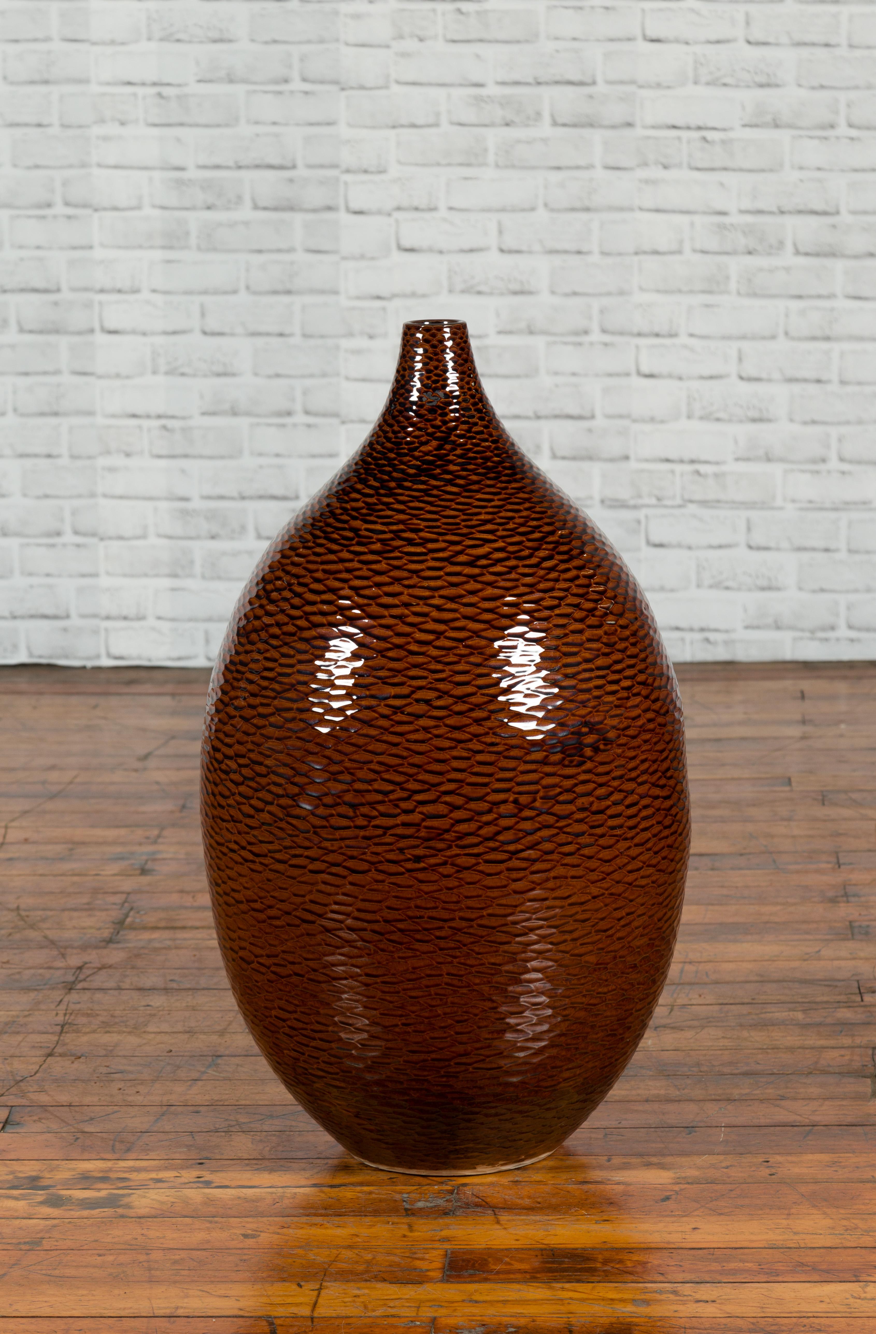 Thai Chiang Mai Brown Textured Teardrop Shaped Vase from the Prem Collection For Sale 2