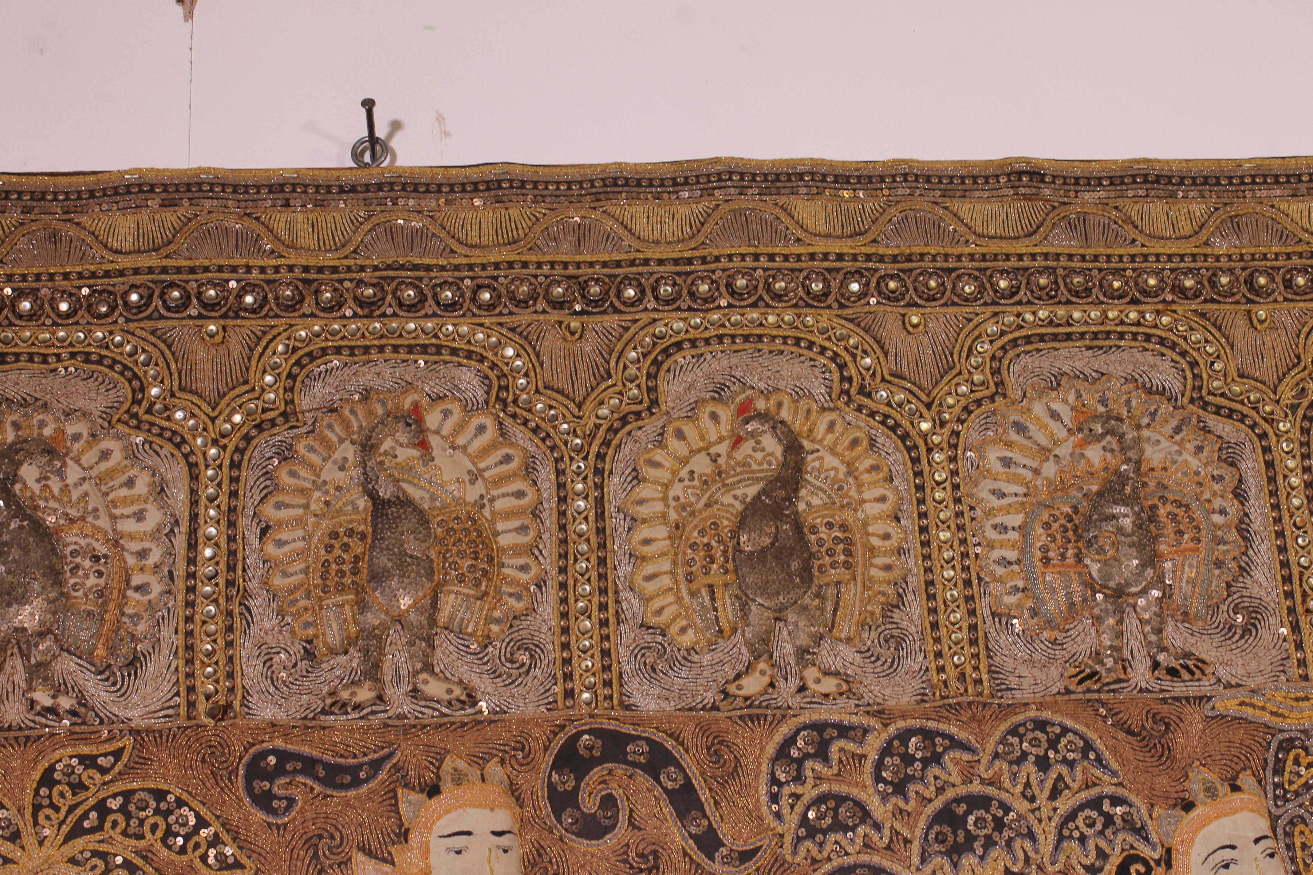 Broderie thaïlandaise - 19ème siècle en vente 3