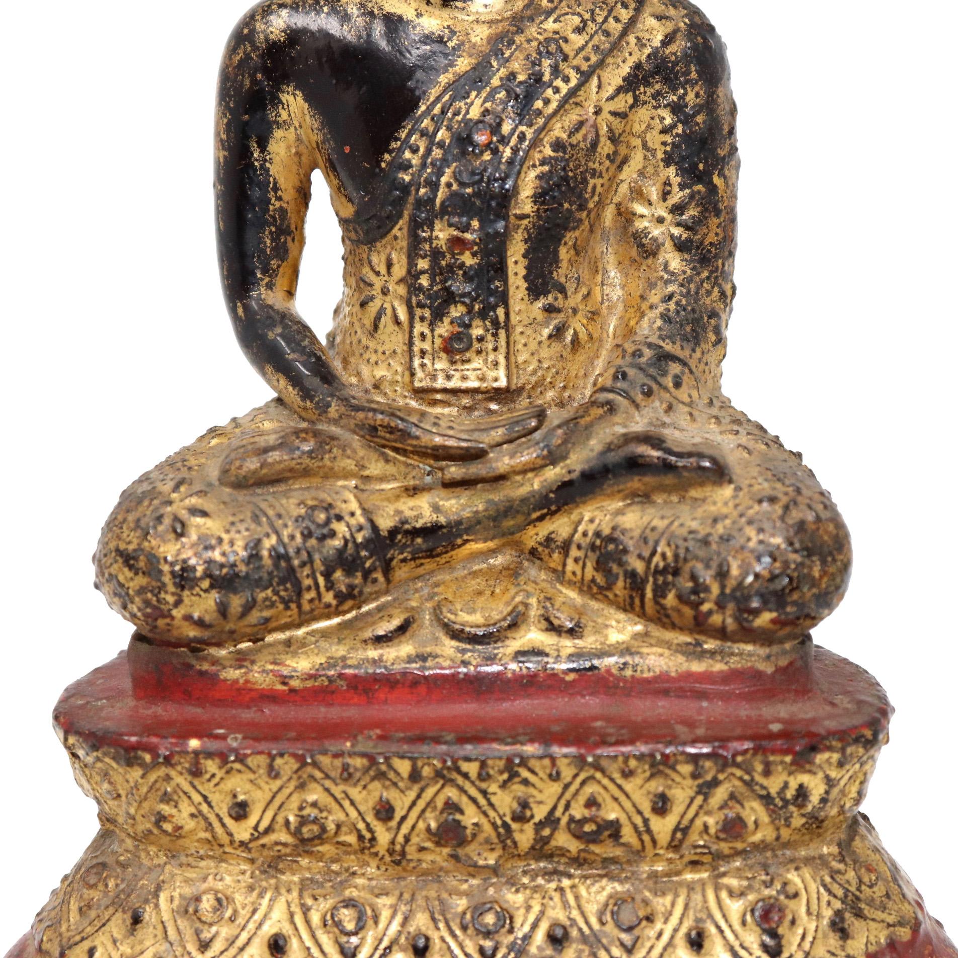 Thai Gilt Bronze Sculpture of a Seated Buddha For Sale 1