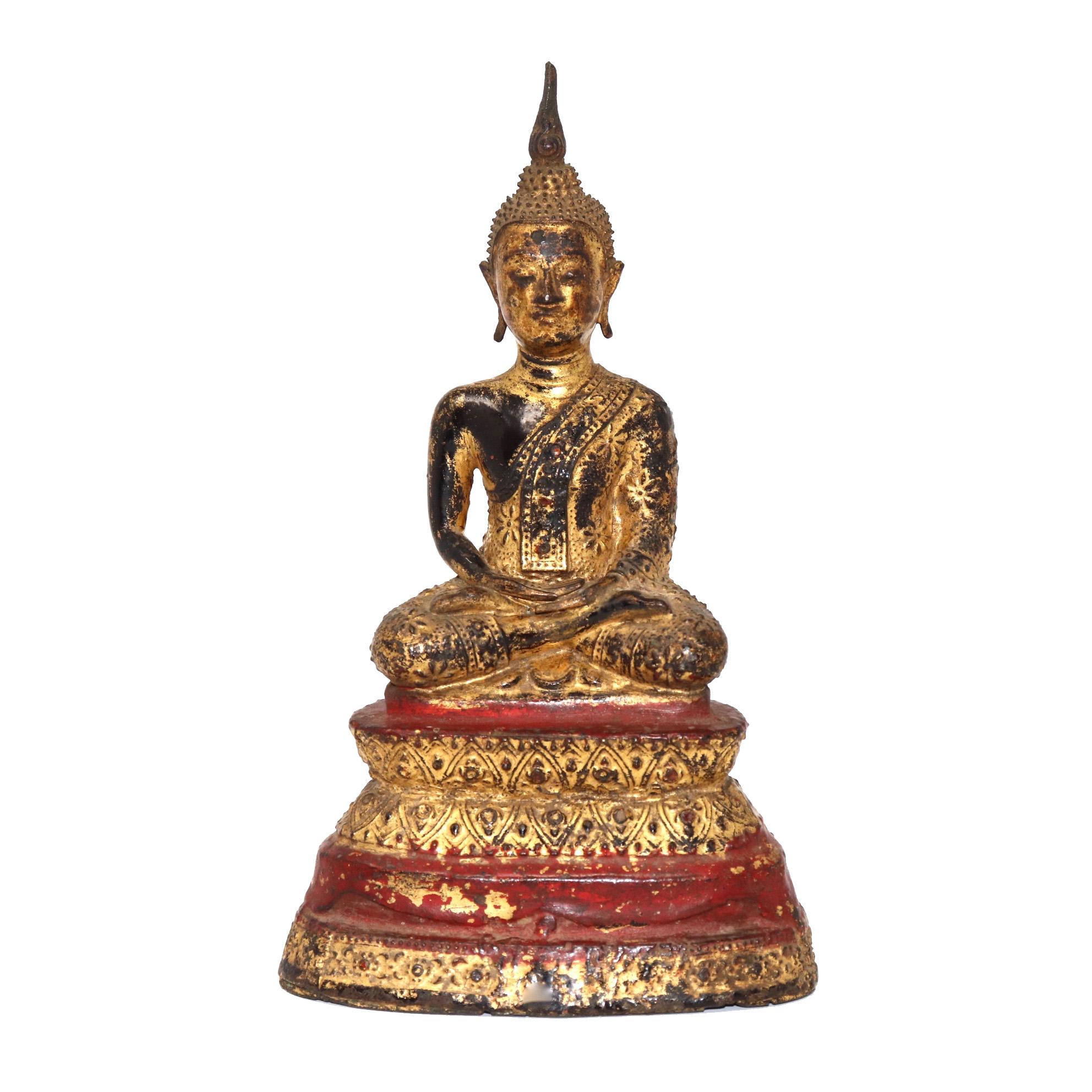 Thai Gilt Bronze Sculpture of a Seated Buddha For Sale