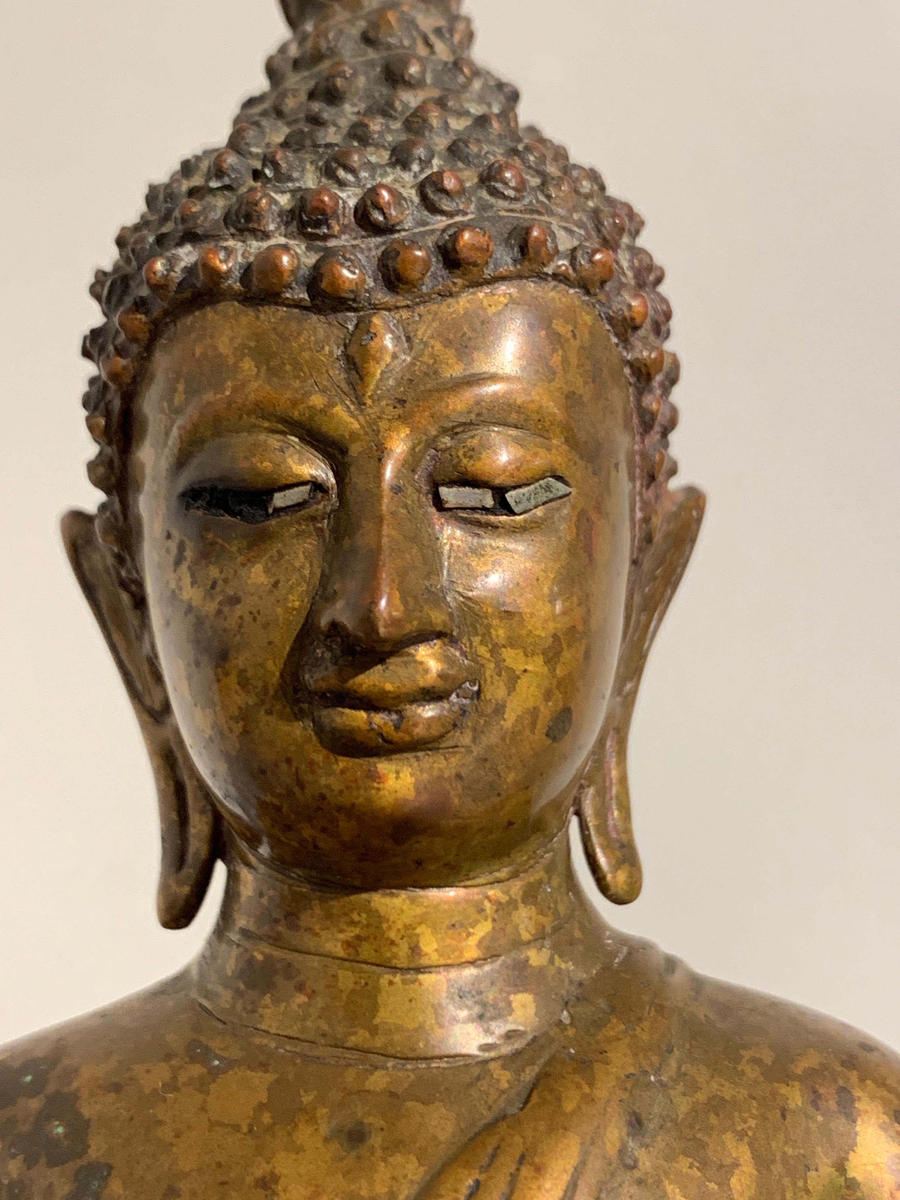 Thai Gilt Bronze Seated Buddha, Lan Na Kingdom, Chiang Mai, Late 15th Century For Sale 5