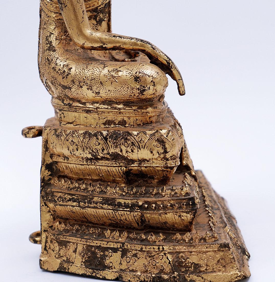 Thai Gilt Bronze Seated Earth Touching Buddha Figure, Late 19th Century For Sale 1