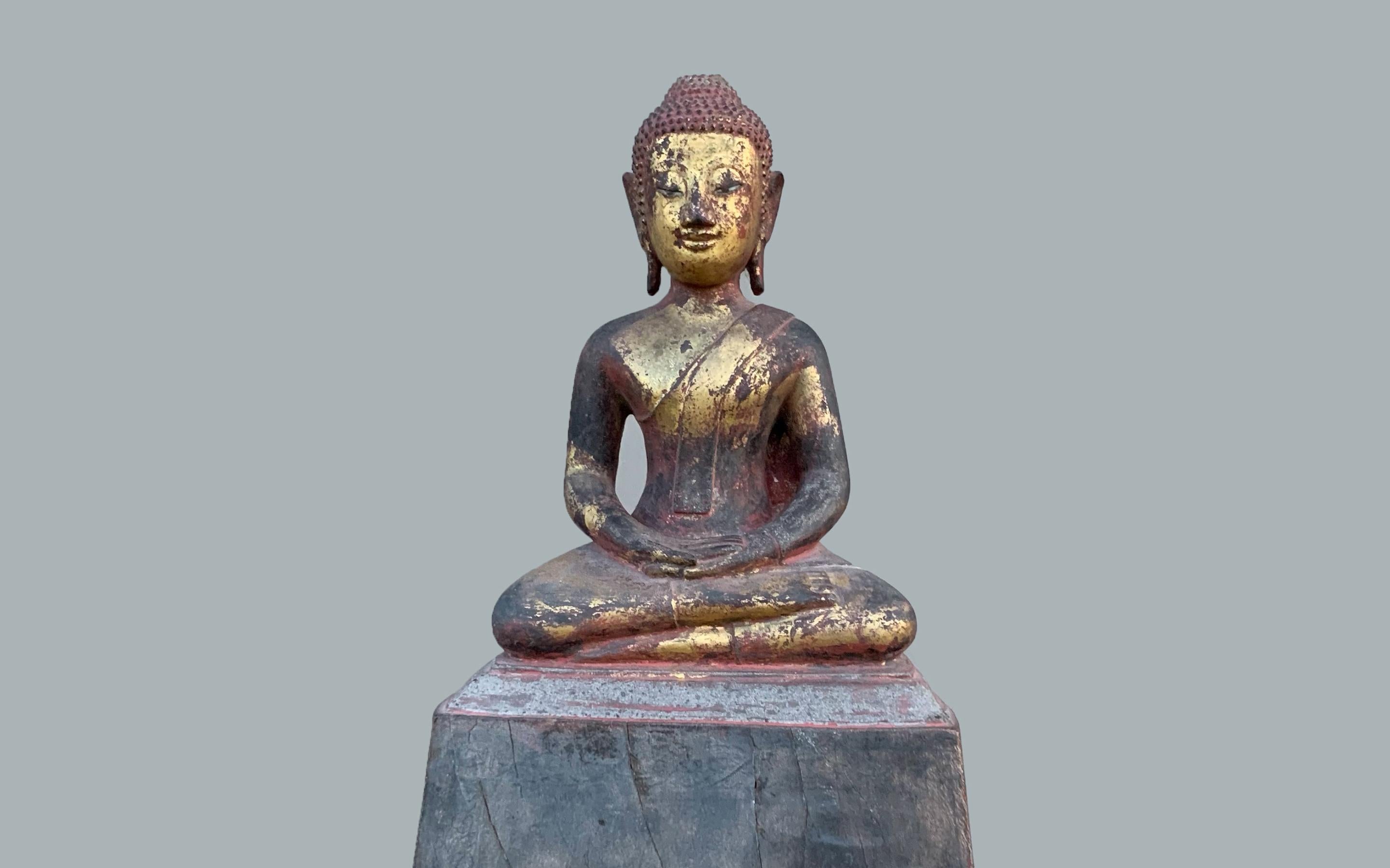 Hand-Carved Thai Gilt-Wood Seated Buddha, Early 20th Century  For Sale