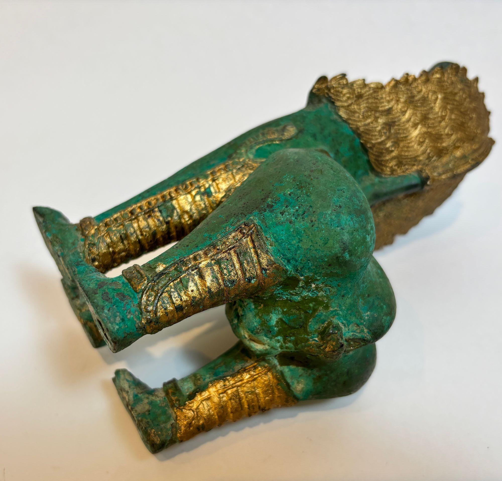 Thai Khmer Bronze Gilt Singha Guardian Lion Sculpture, Mid-20th Century For Sale 4