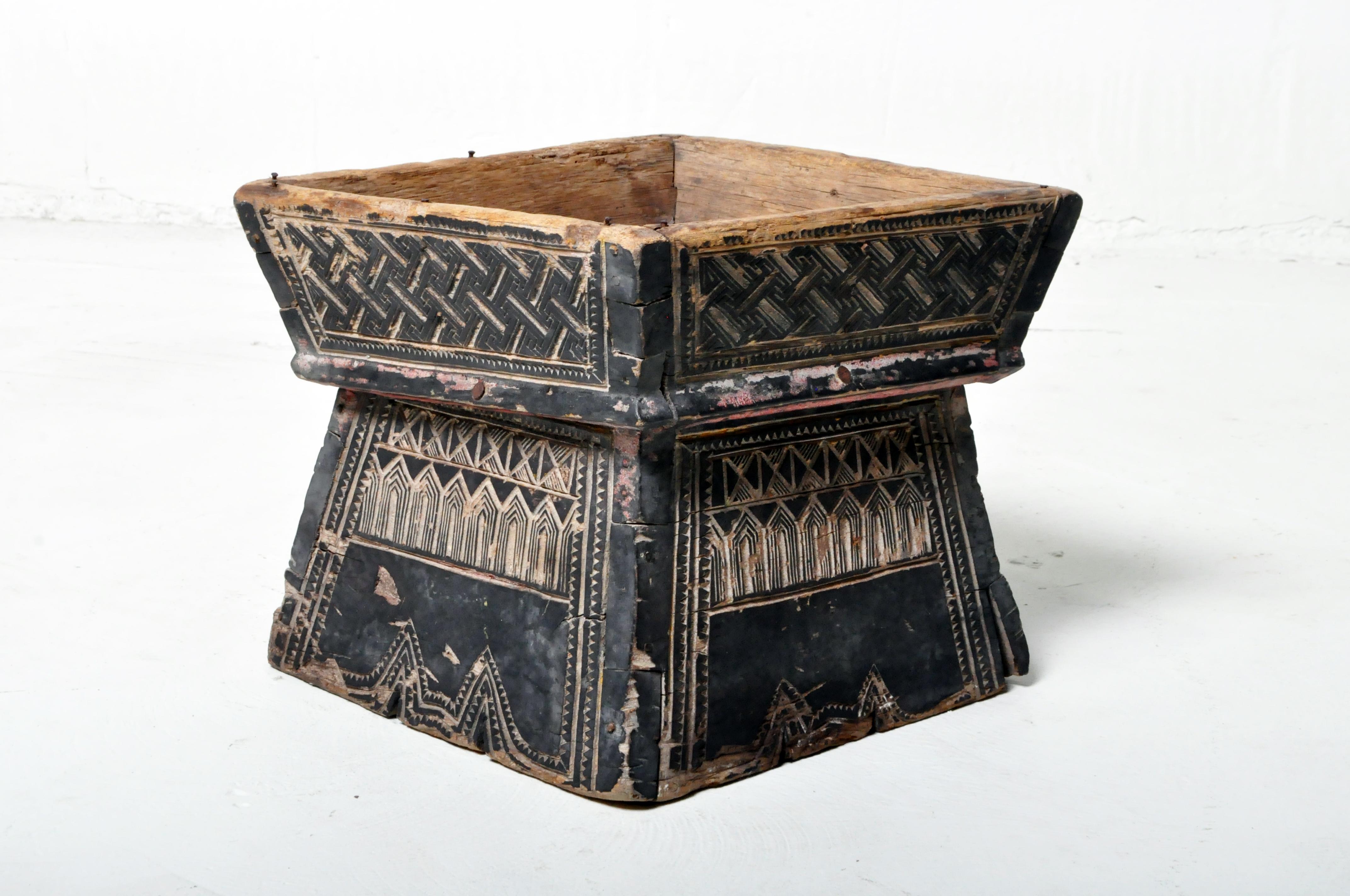 This lightweight box was made from teak wood from Northern Thailand, c. 1900. The box features its original patina with wear consistent with age and use.
  