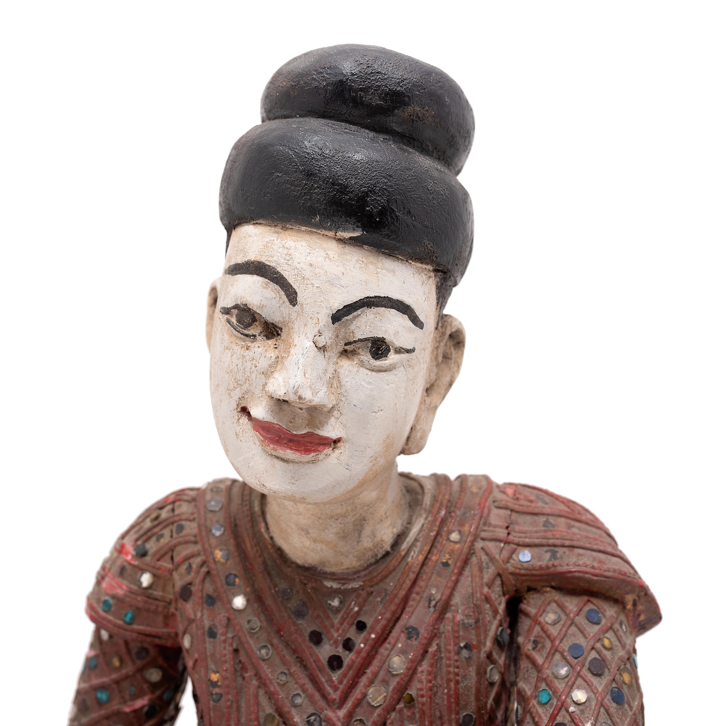 Thailändische polychrome Tänzerfigur, um 1900 im Zustand „Gut“ im Angebot in Chicago, IL