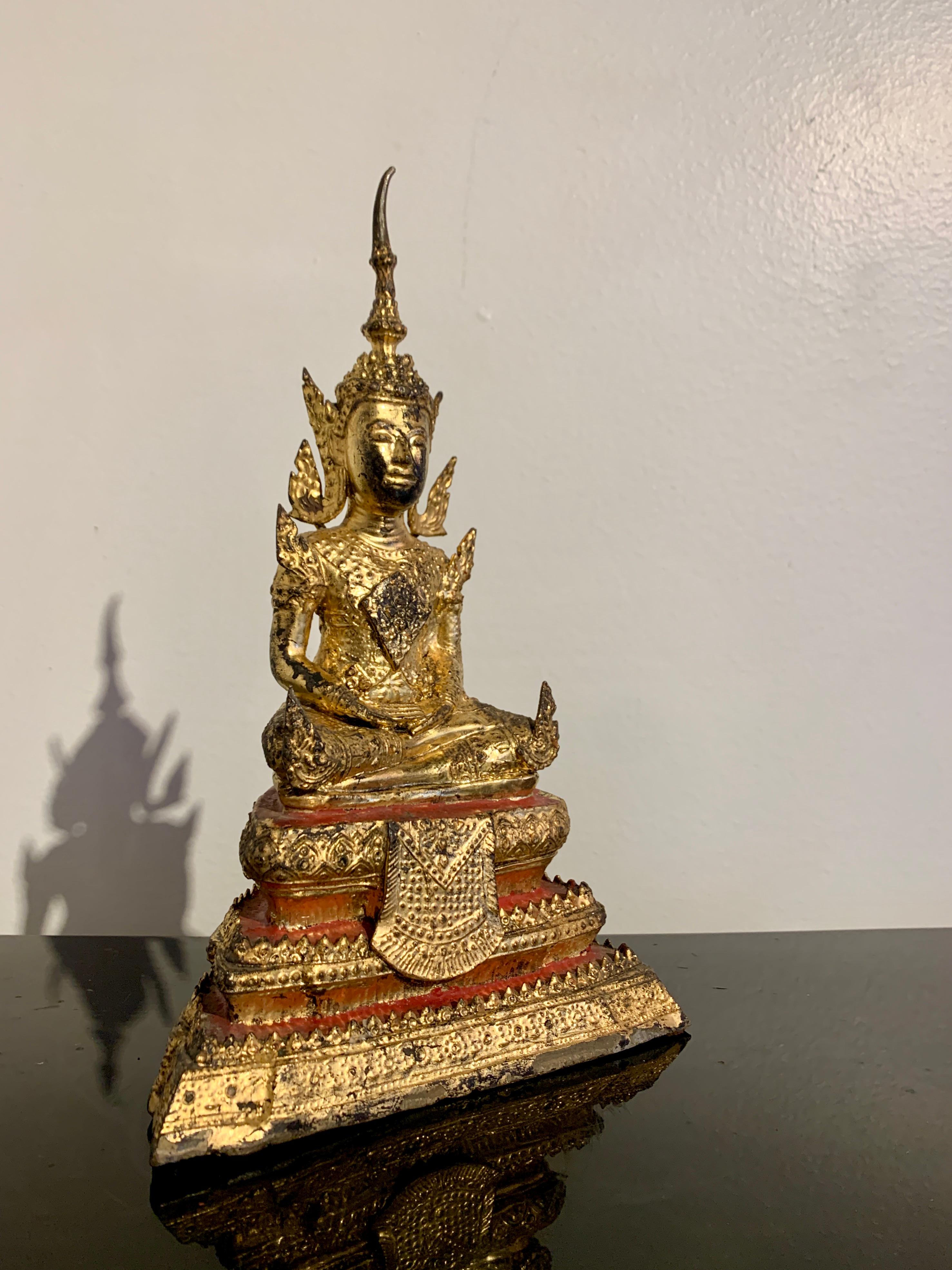 Thaïlandais Bouddha thaïlandais en bronze doré Rattanakosin, milieu du 19e siècle, Thaïlande en vente